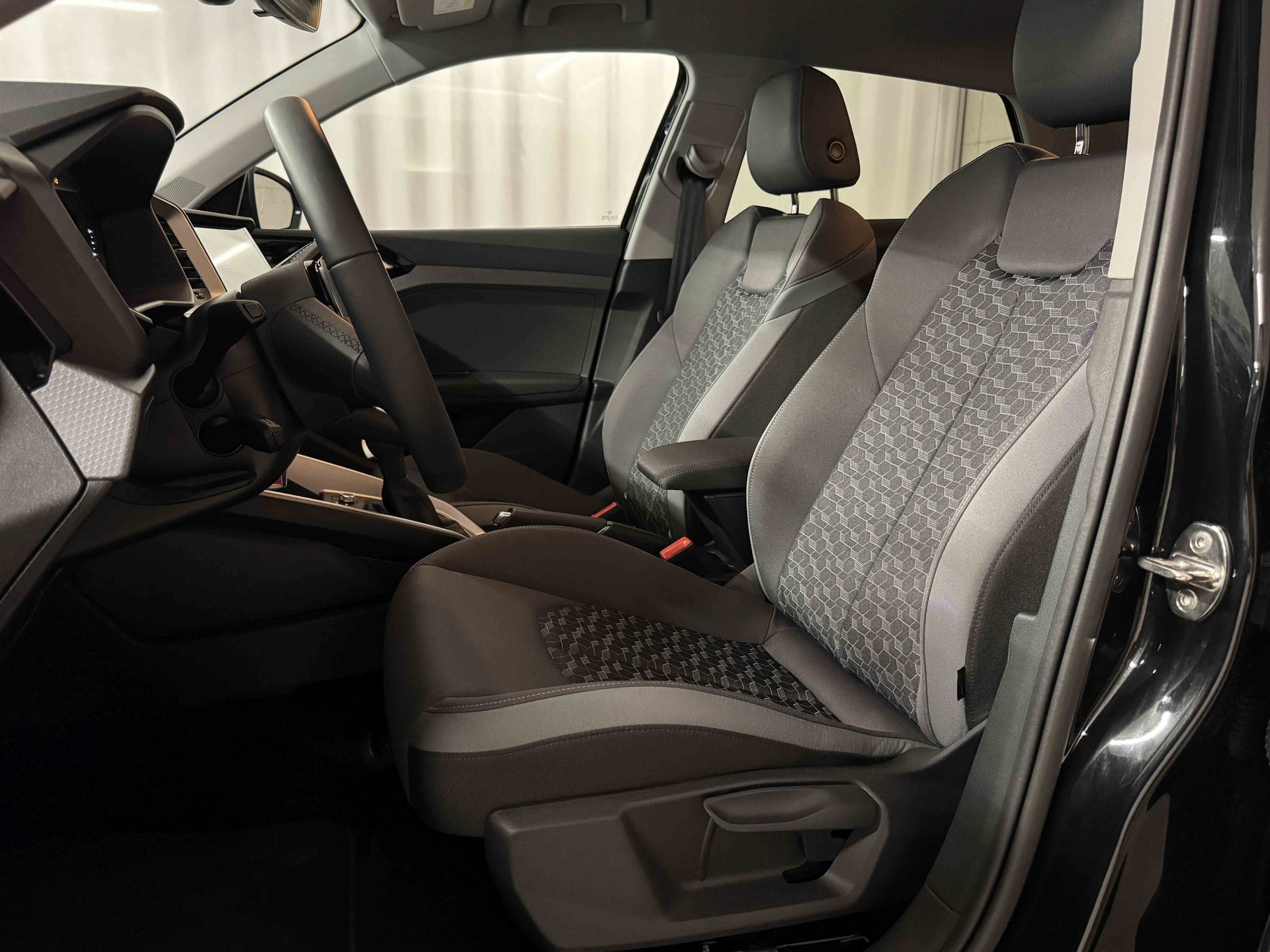 AUDI A1 Sportback 30 TFSI S-tronic-image-7