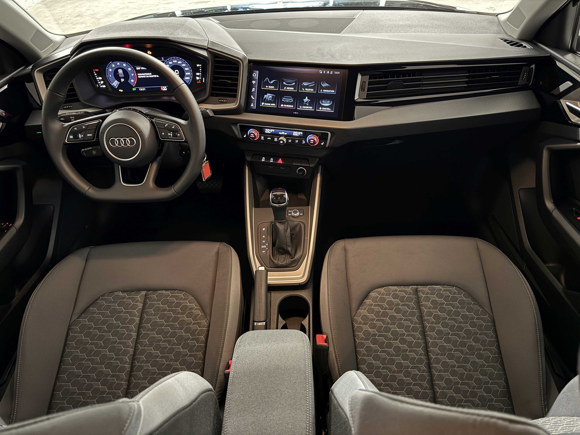 AUDI A1 Sportback 30 TFSI S-tronic-image-9