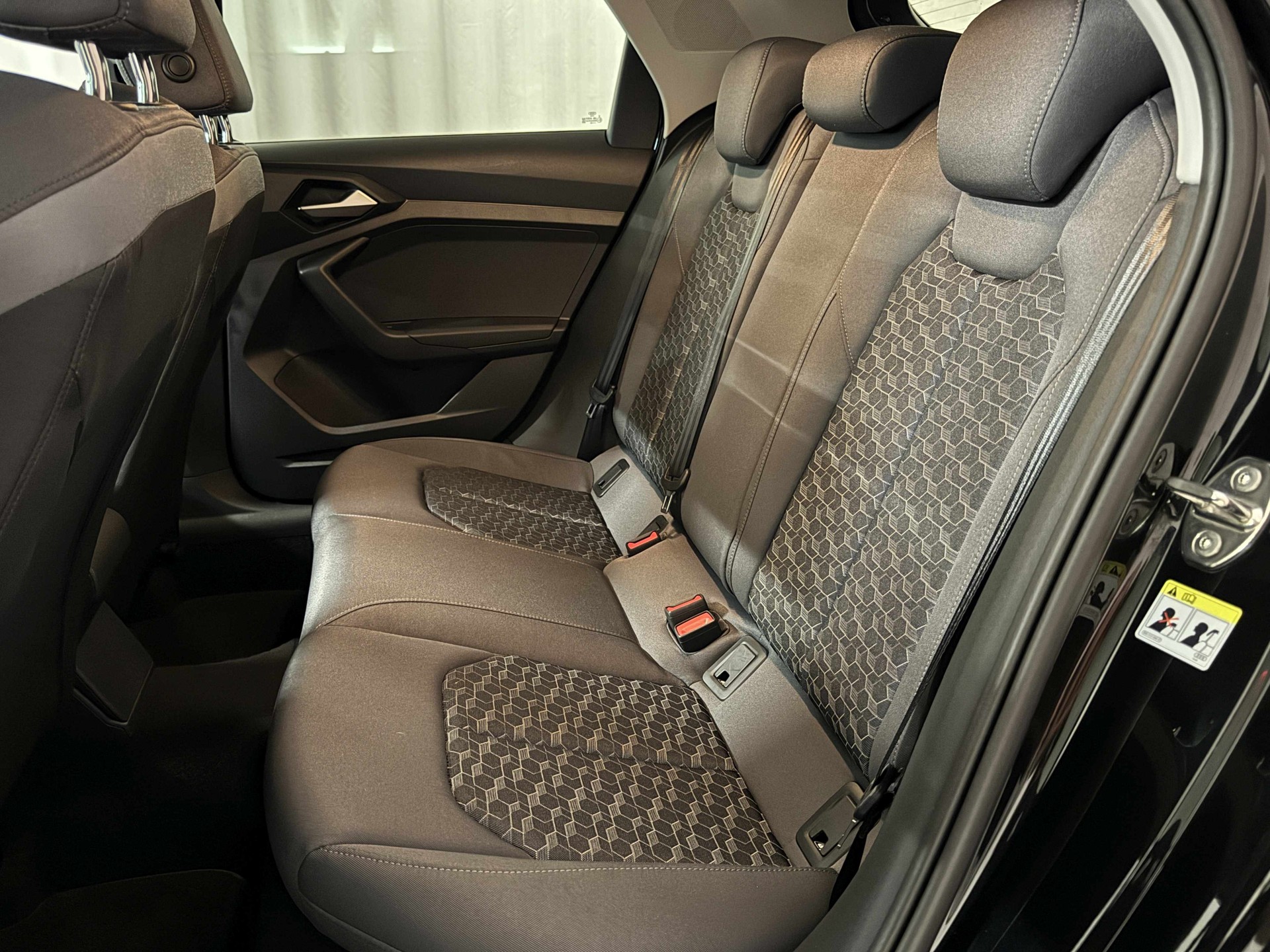 AUDI A1 Sportback 30 TFSI S-tronic-image-13