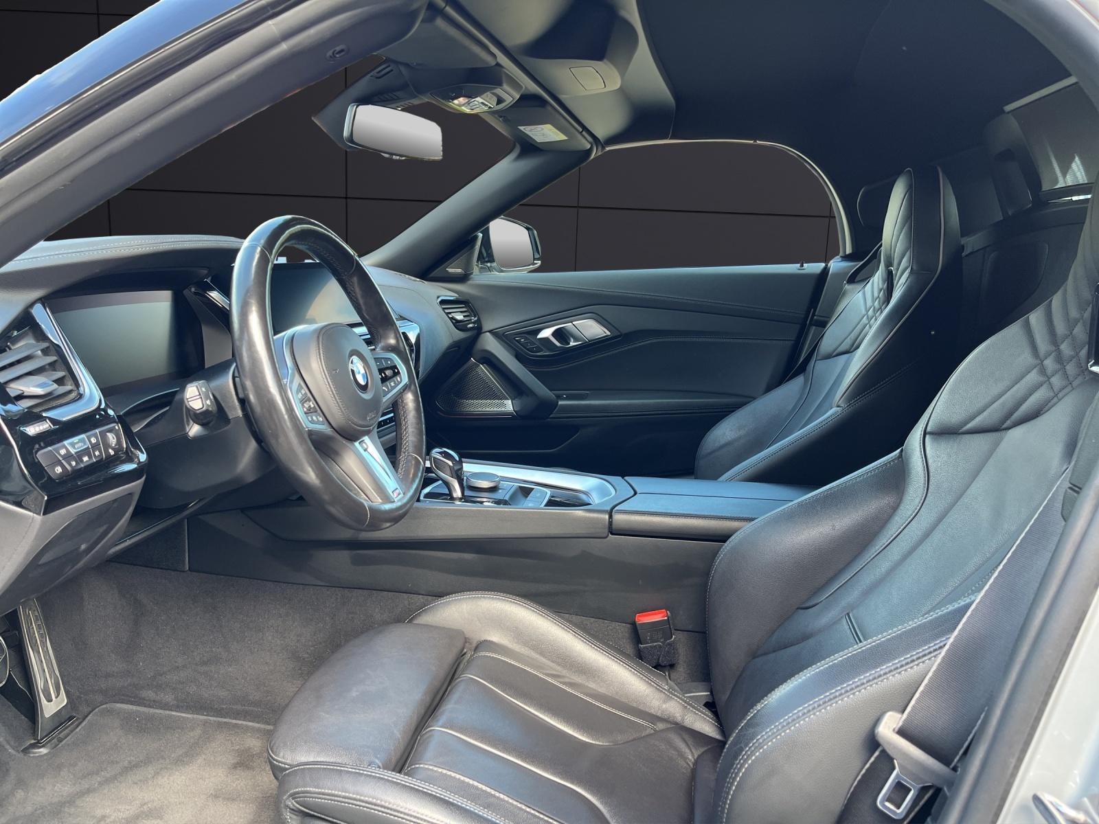 BMW Z4 20i sDrive-showroom-element-1
