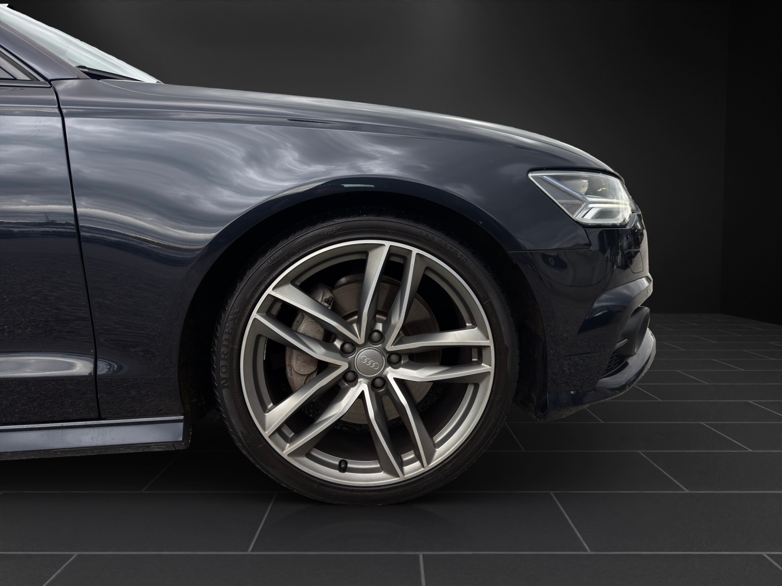 AUDI A6 Avant 2.0 TFSI S-Line quattro S-tronic Paket Black Edition mit 252 PS-image-16