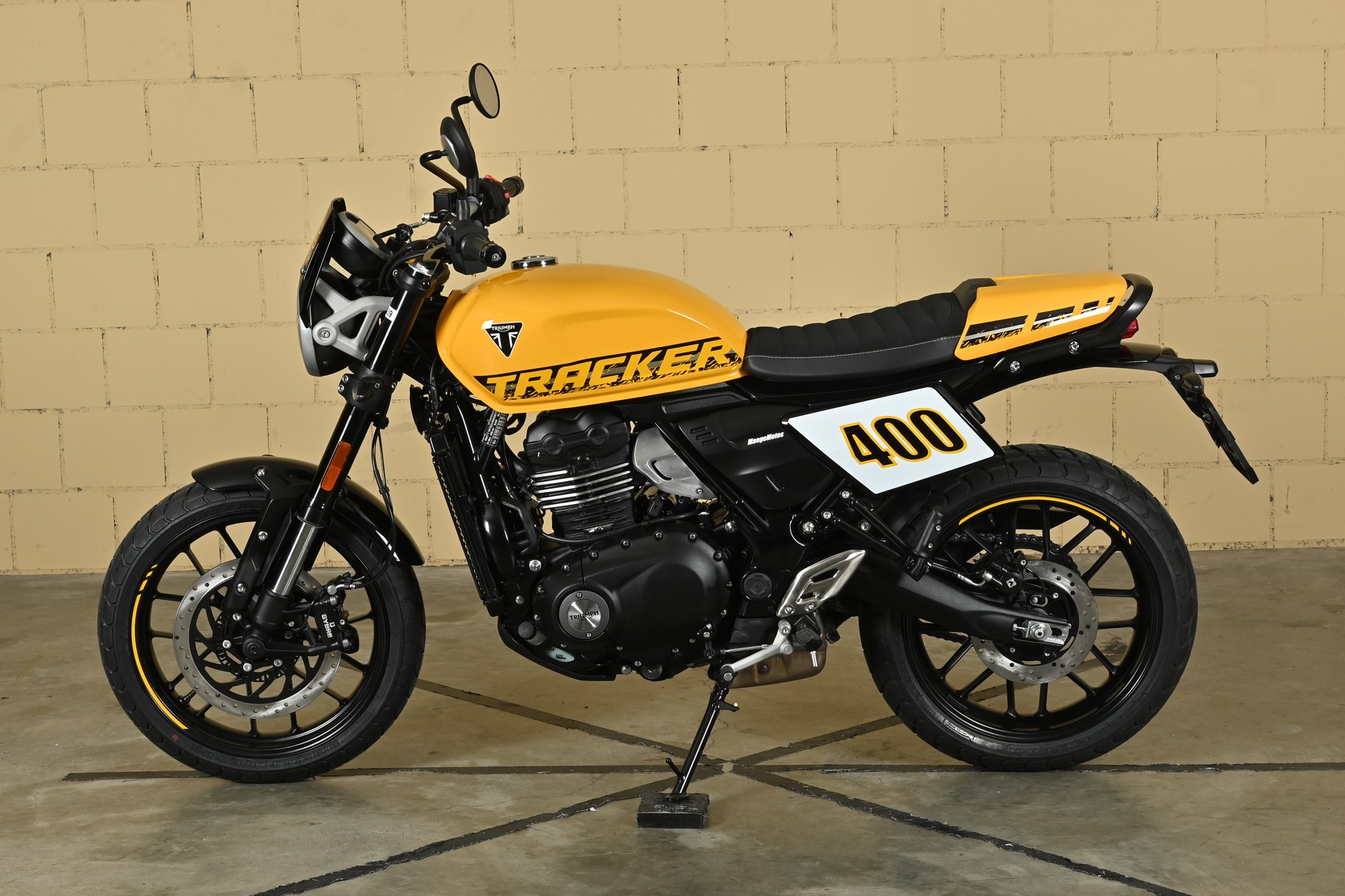 TRIUMPH TRACKER-image-3
