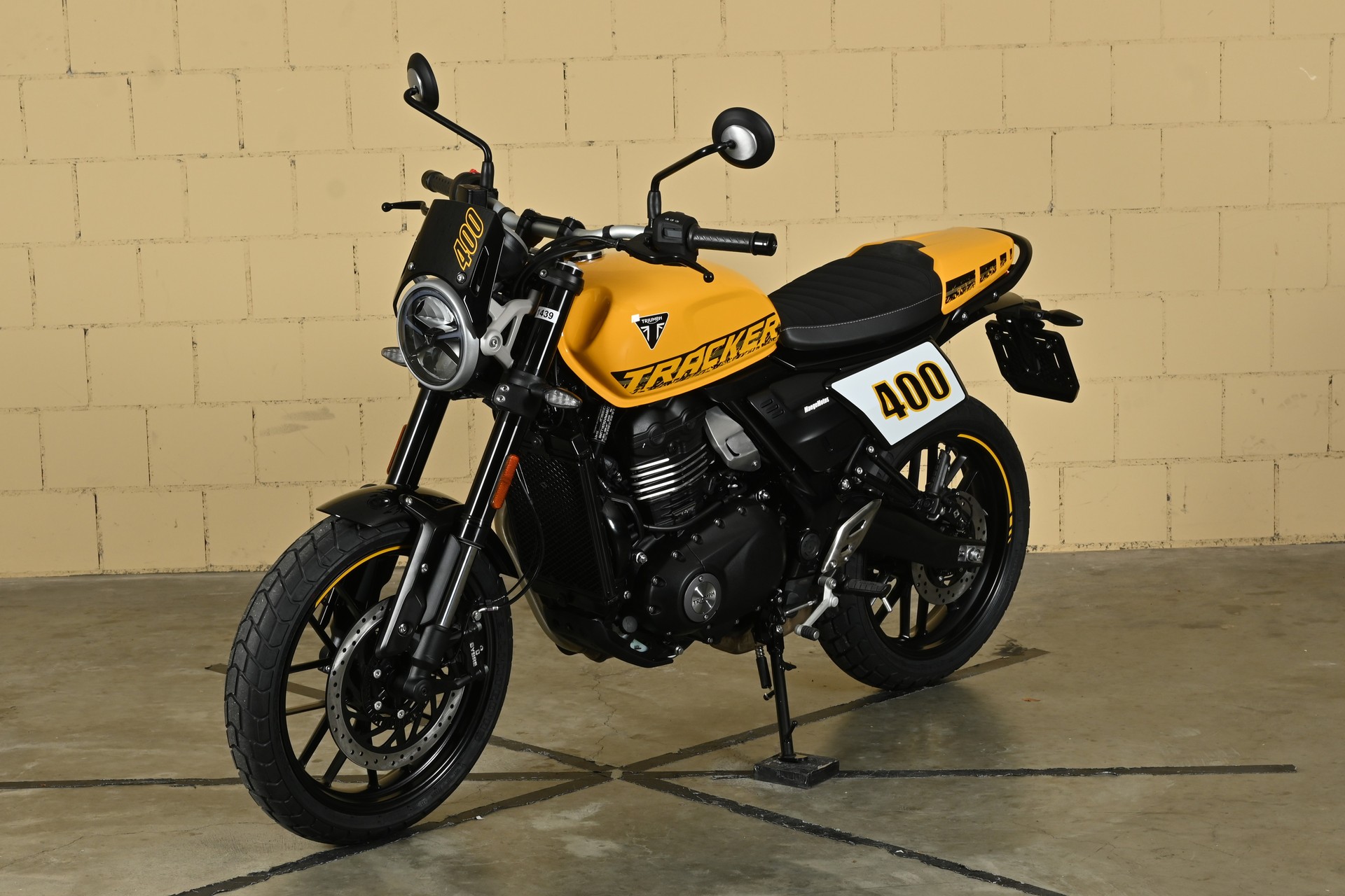 TRIUMPH TRACKER-image-2