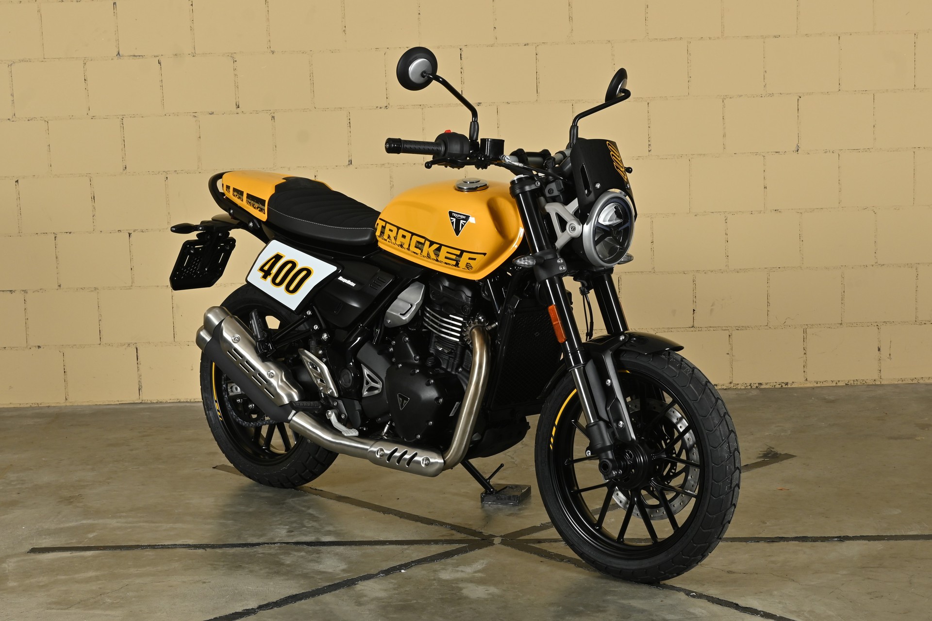 TRIUMPH TRACKER-image-1