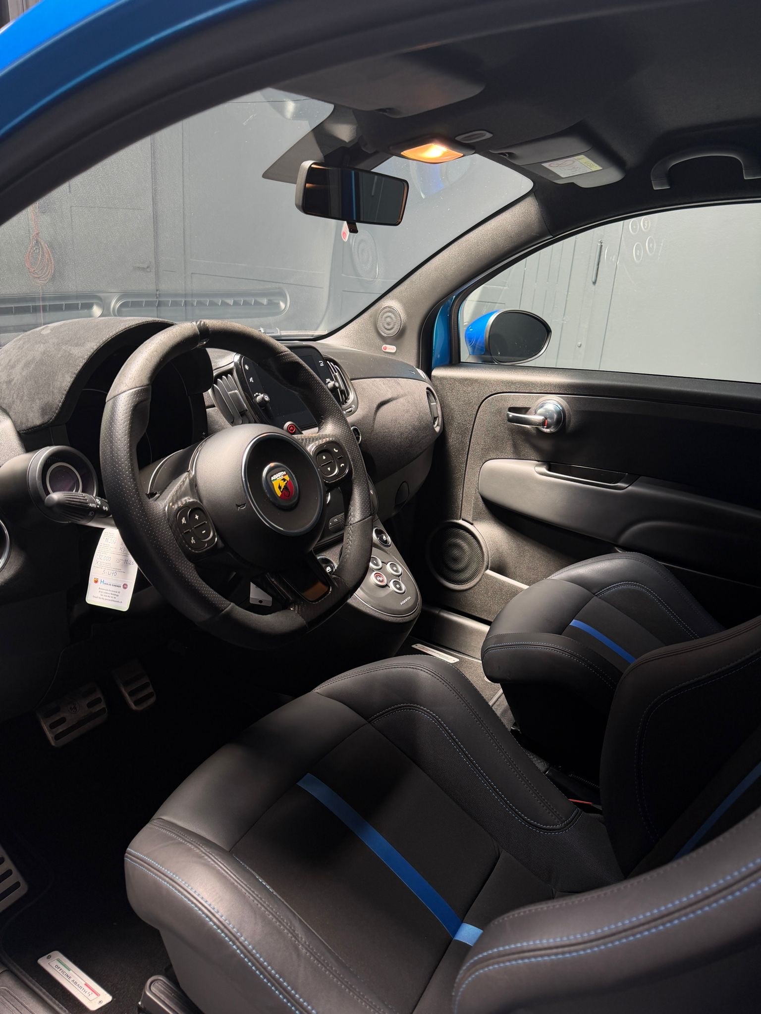 FIAT 695 1.4 16V Turbo Abarth 695 Turismo Dualogic-image-8