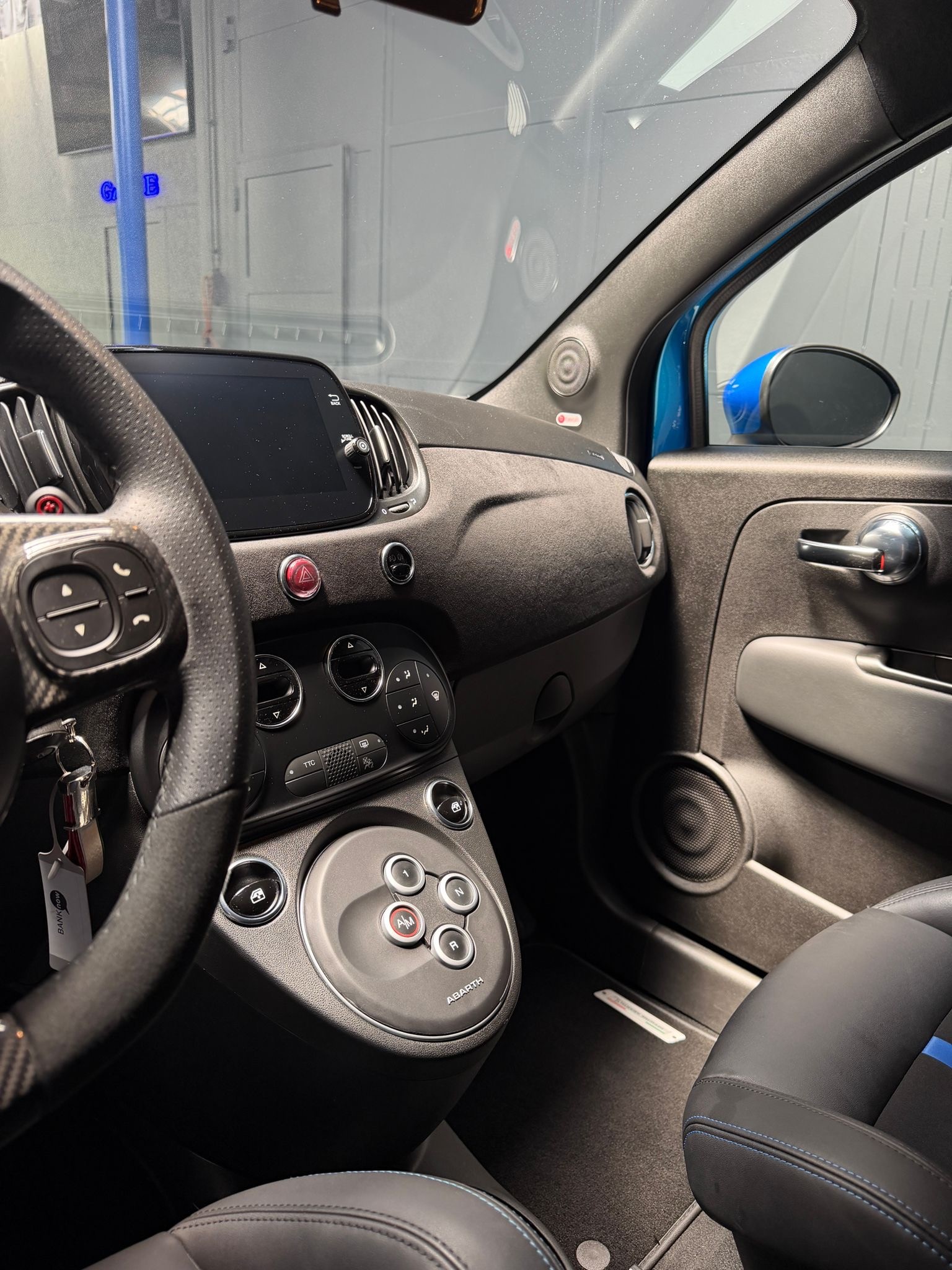 FIAT 695 1.4 16V Turbo Abarth 695 Turismo Dualogic-image-9