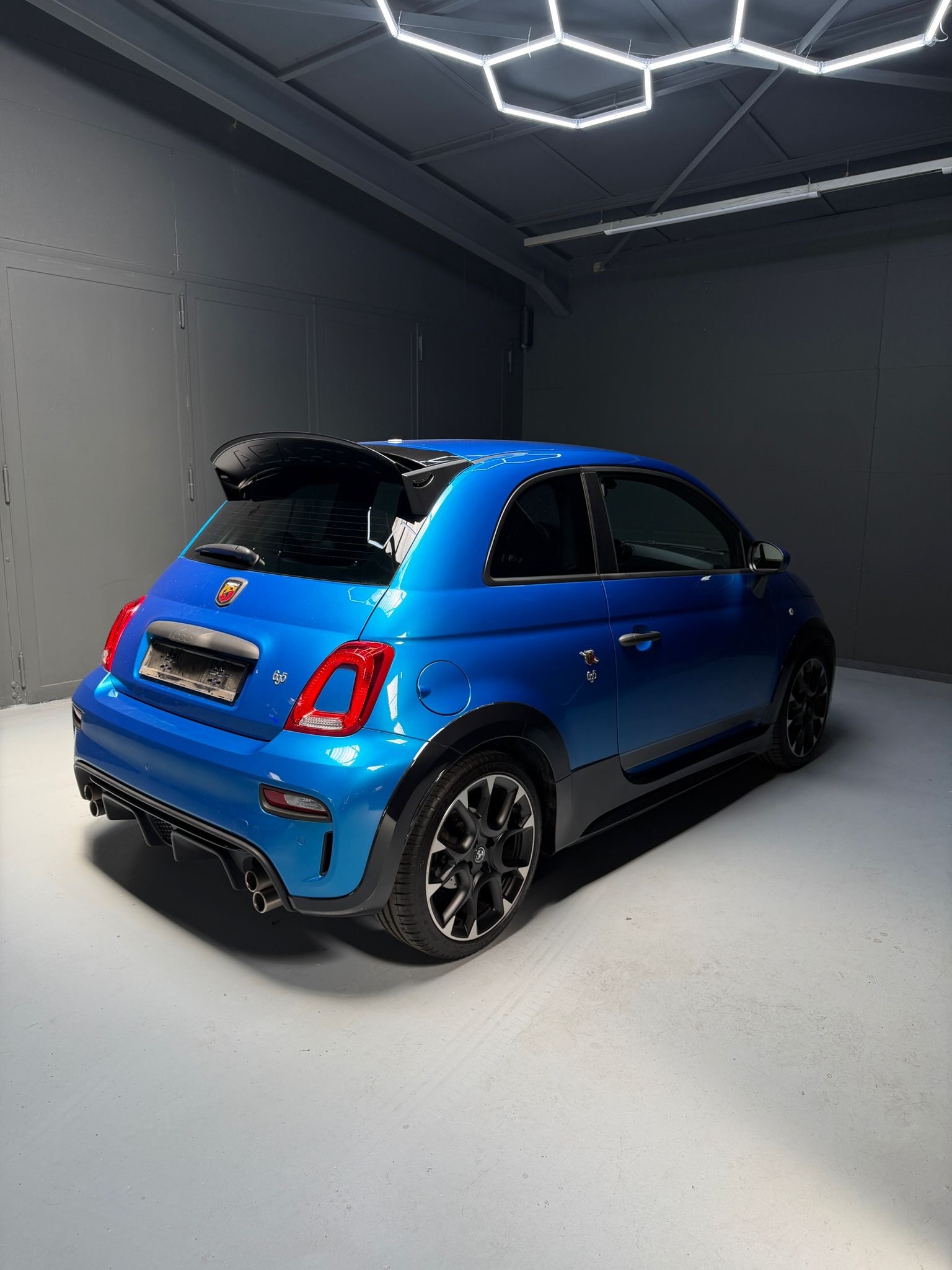FIAT 695 1.4 16V Turbo Abarth 695 Turismo Dualogic-image-3