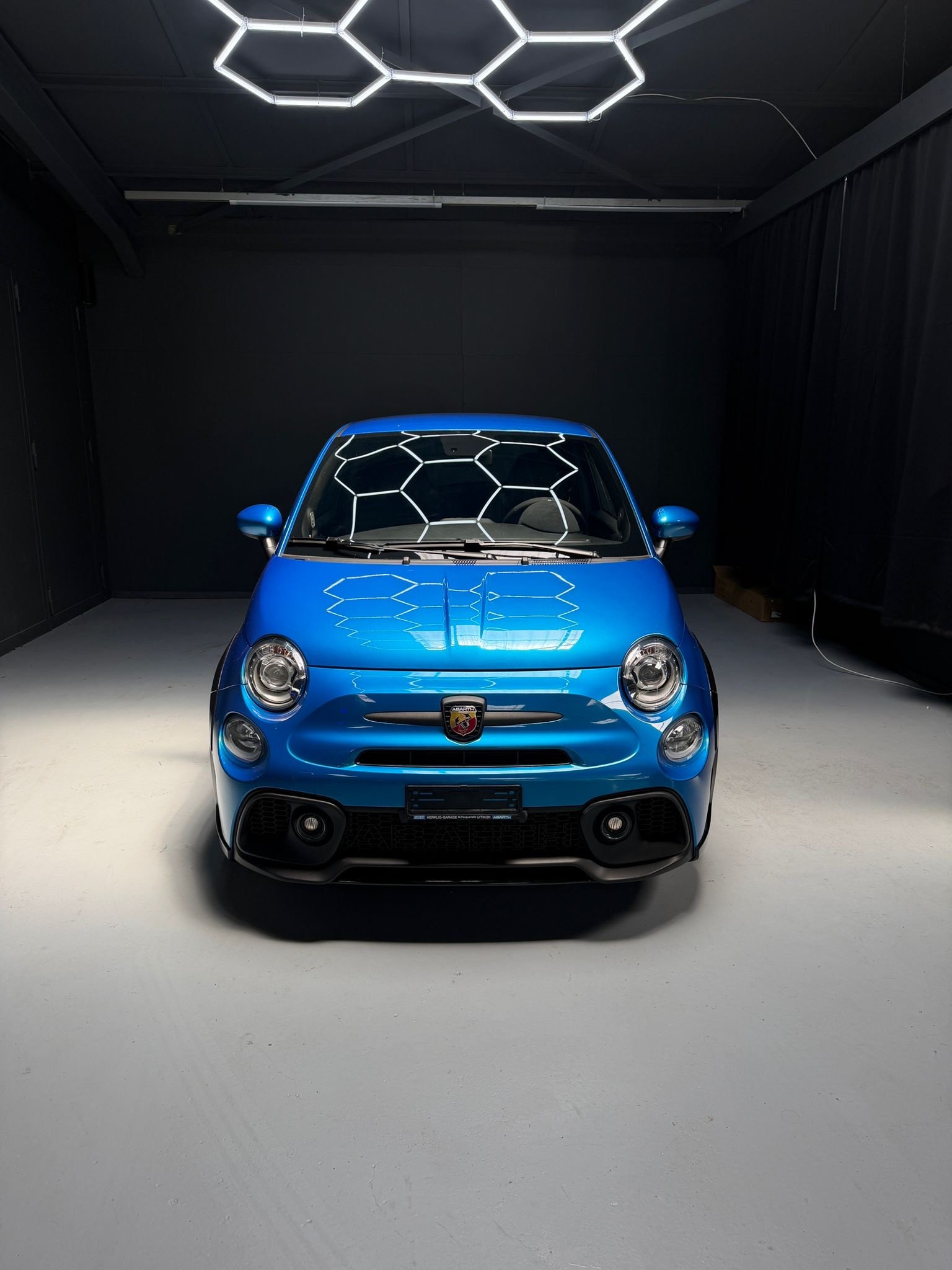 FIAT 695 1.4 16V Turbo Abarth 695 Turismo Dualogic-image-1