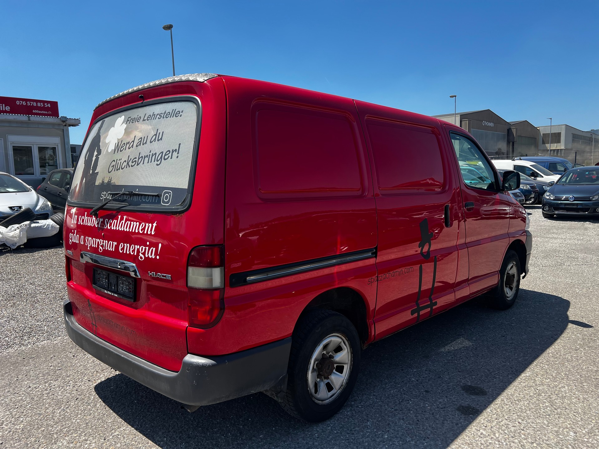 TOYOTA Hiace D-4D Van 4WD SWB-image-3