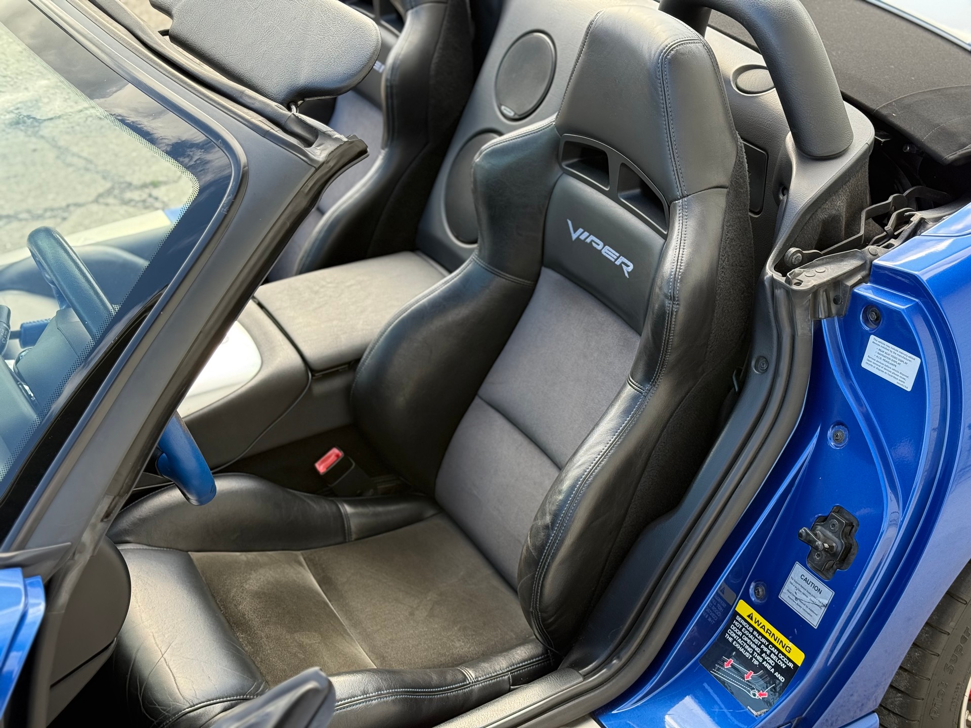 DODGE Viper SRT-10-showroom-element-2