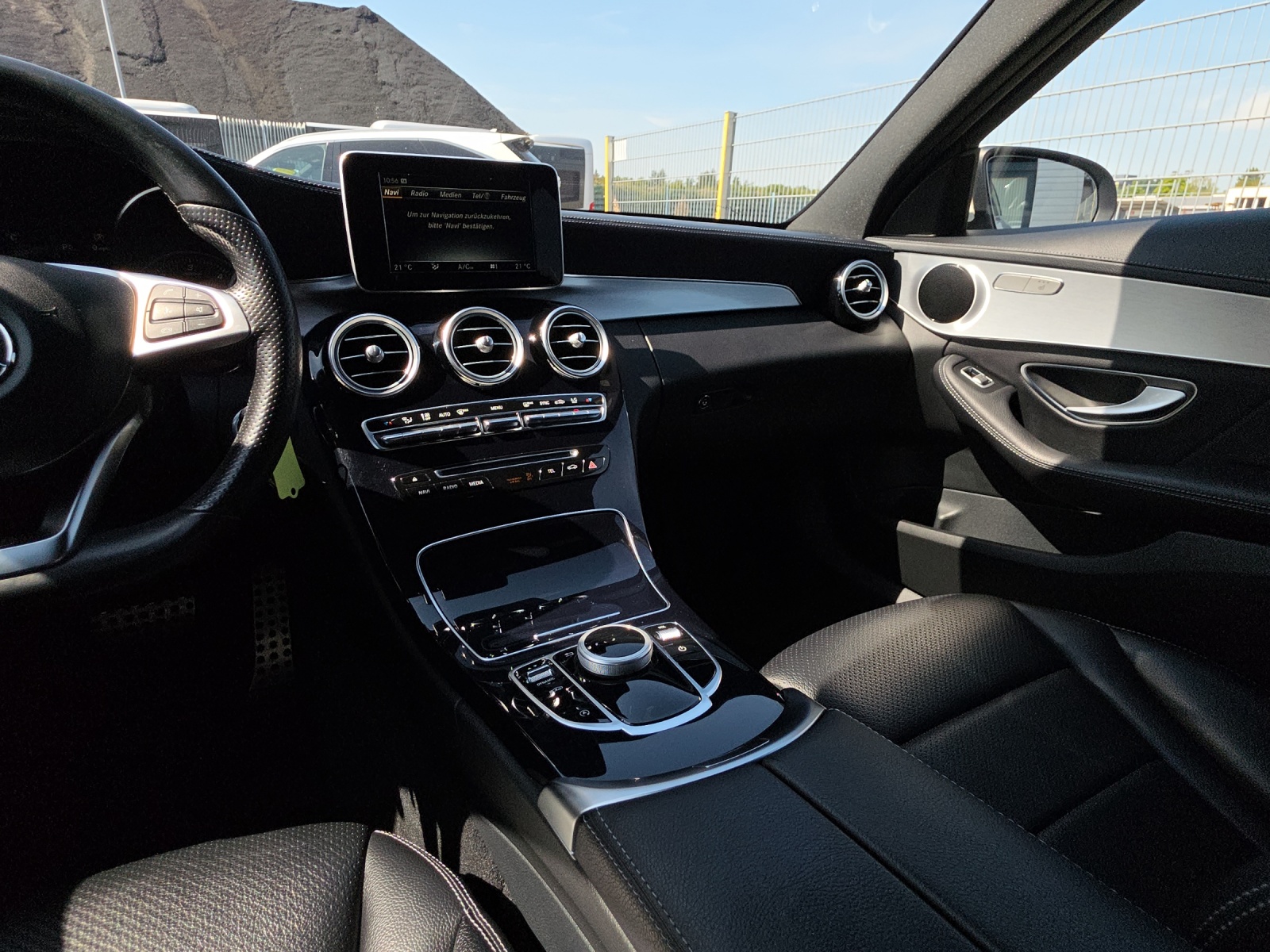 MERCEDES-BENZ C 250 BlueTEC AMG Line 4Matic 7G-Tronic-image-12