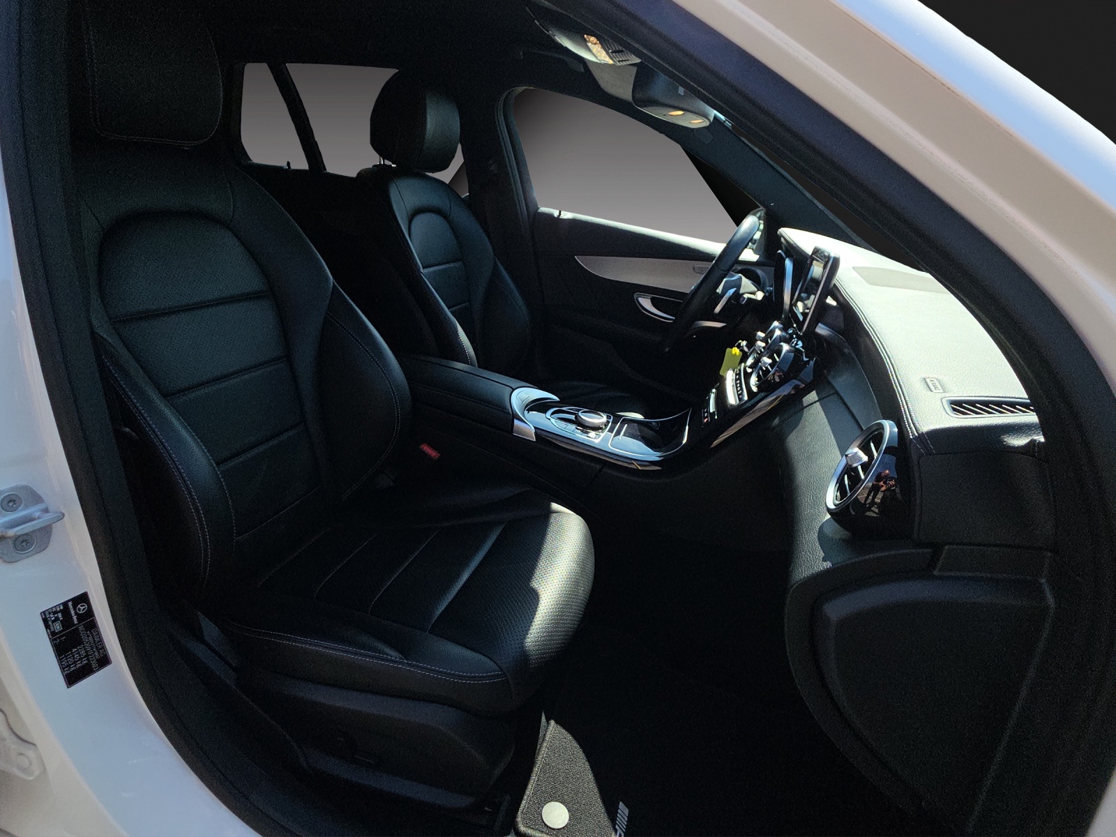 MERCEDES-BENZ C 250 BlueTEC AMG Line 4Matic 7G-Tronic-image-16