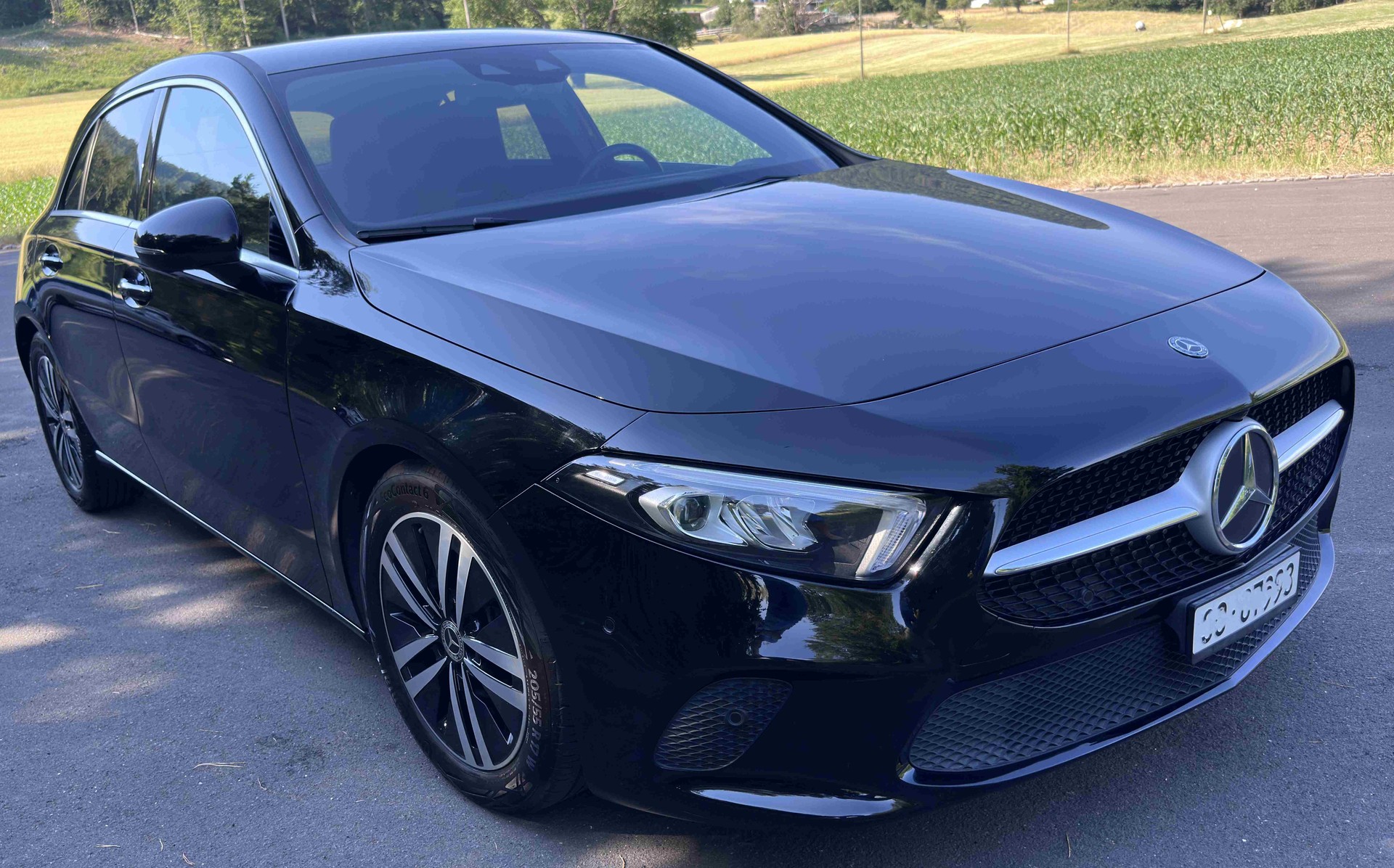 MERCEDES-BENZ Mercedes Benz A 250 Progressive 224 PS CH Fahrzeug MBUX LED Kamera 73’000 km Top Zustand-image-1