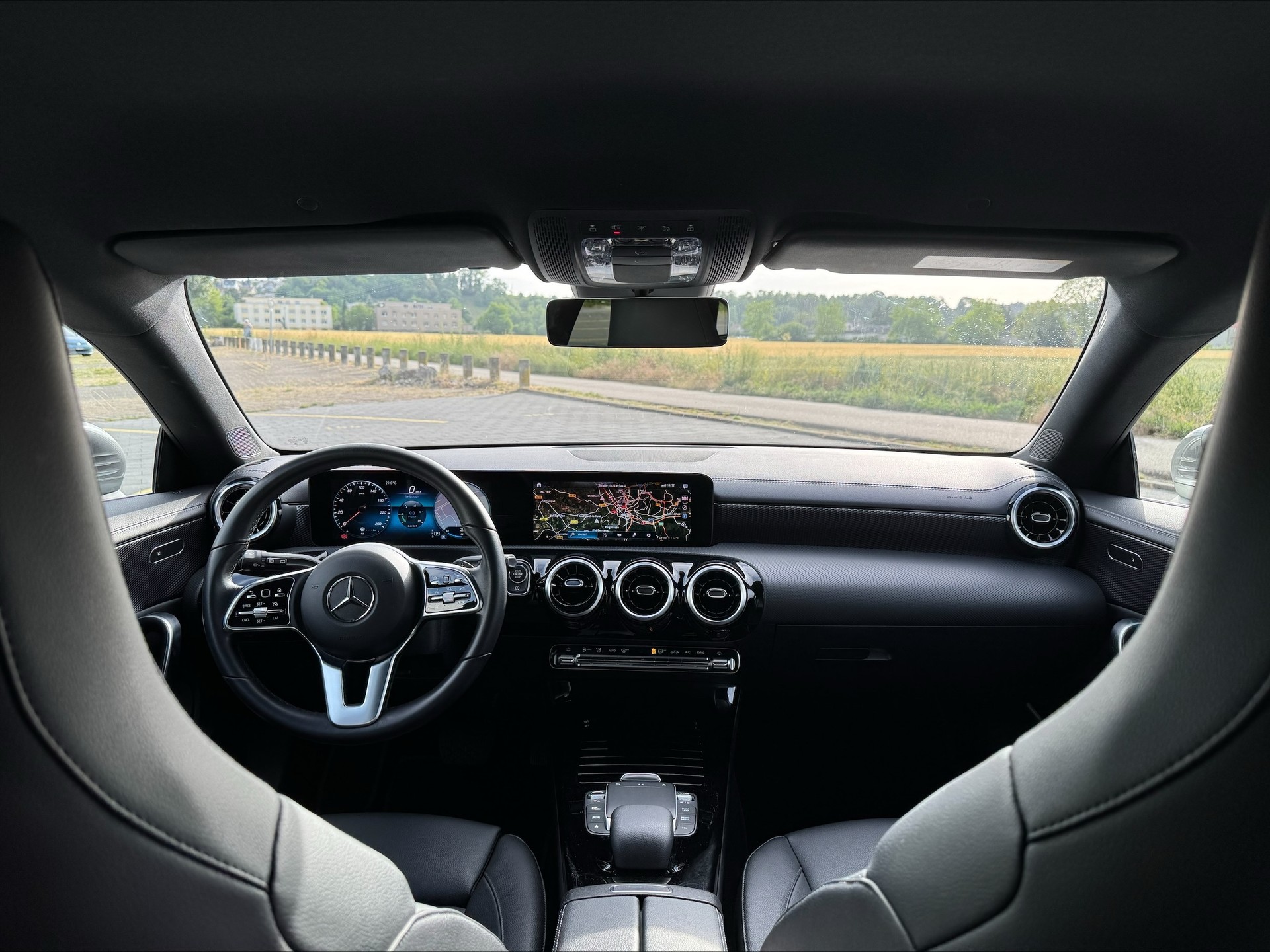 MERCEDES-BENZ CLA 200 Progressive-image-10