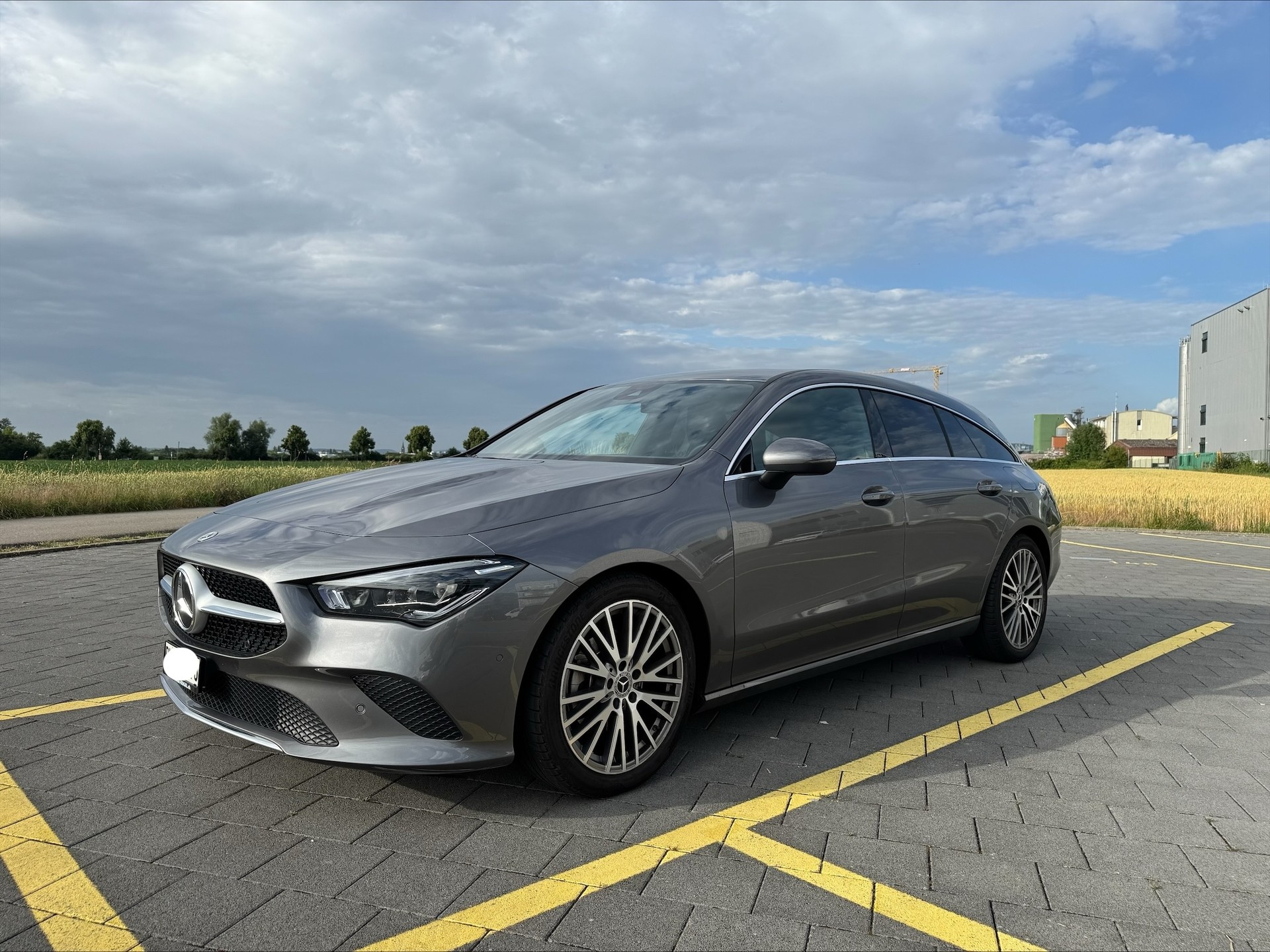 MERCEDES-BENZ CLA 200 Progressive