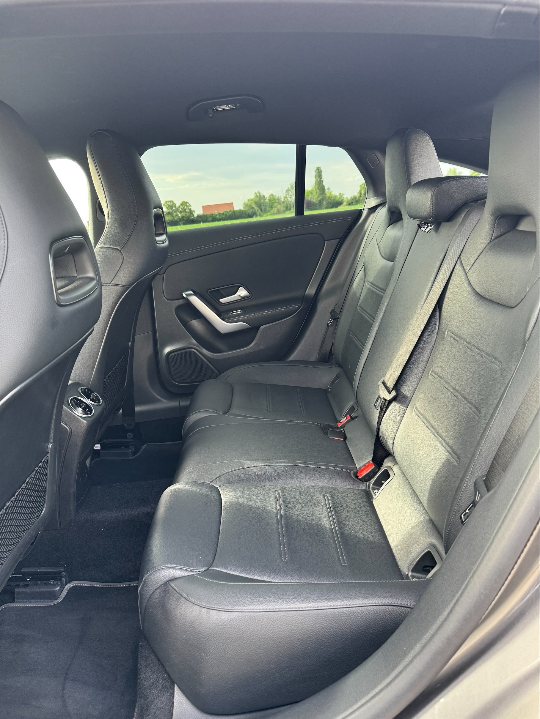 MERCEDES-BENZ CLA 200 Progressive-image-11