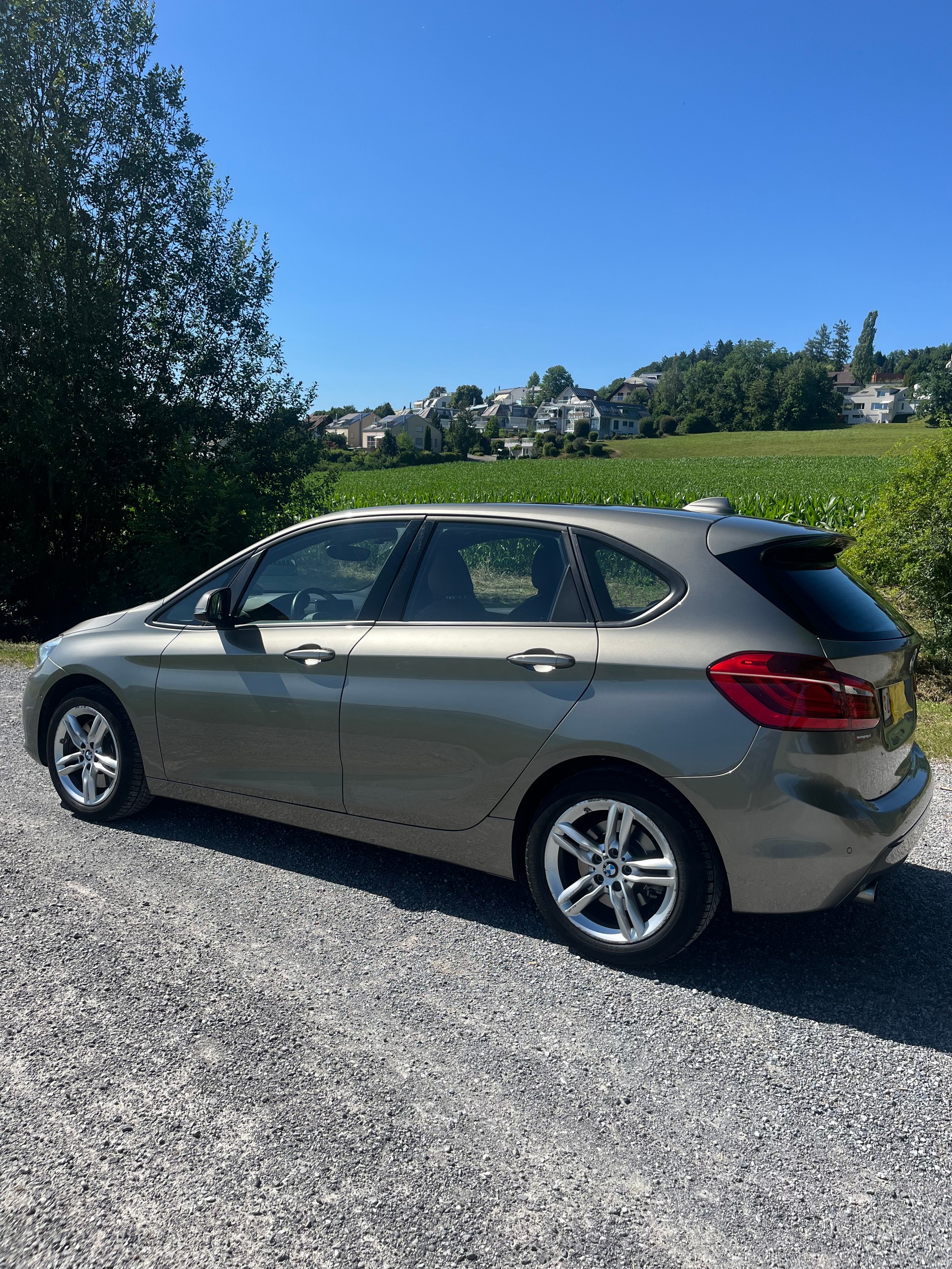 BMW 225i xDrive