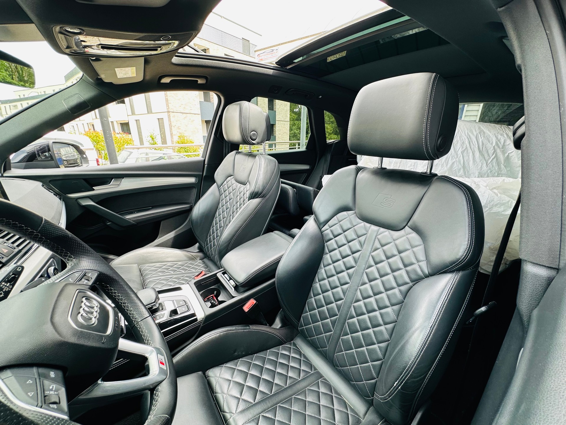 AUDI Q5 55 TFSI e PHEV S line quattro S-tronic-image-15