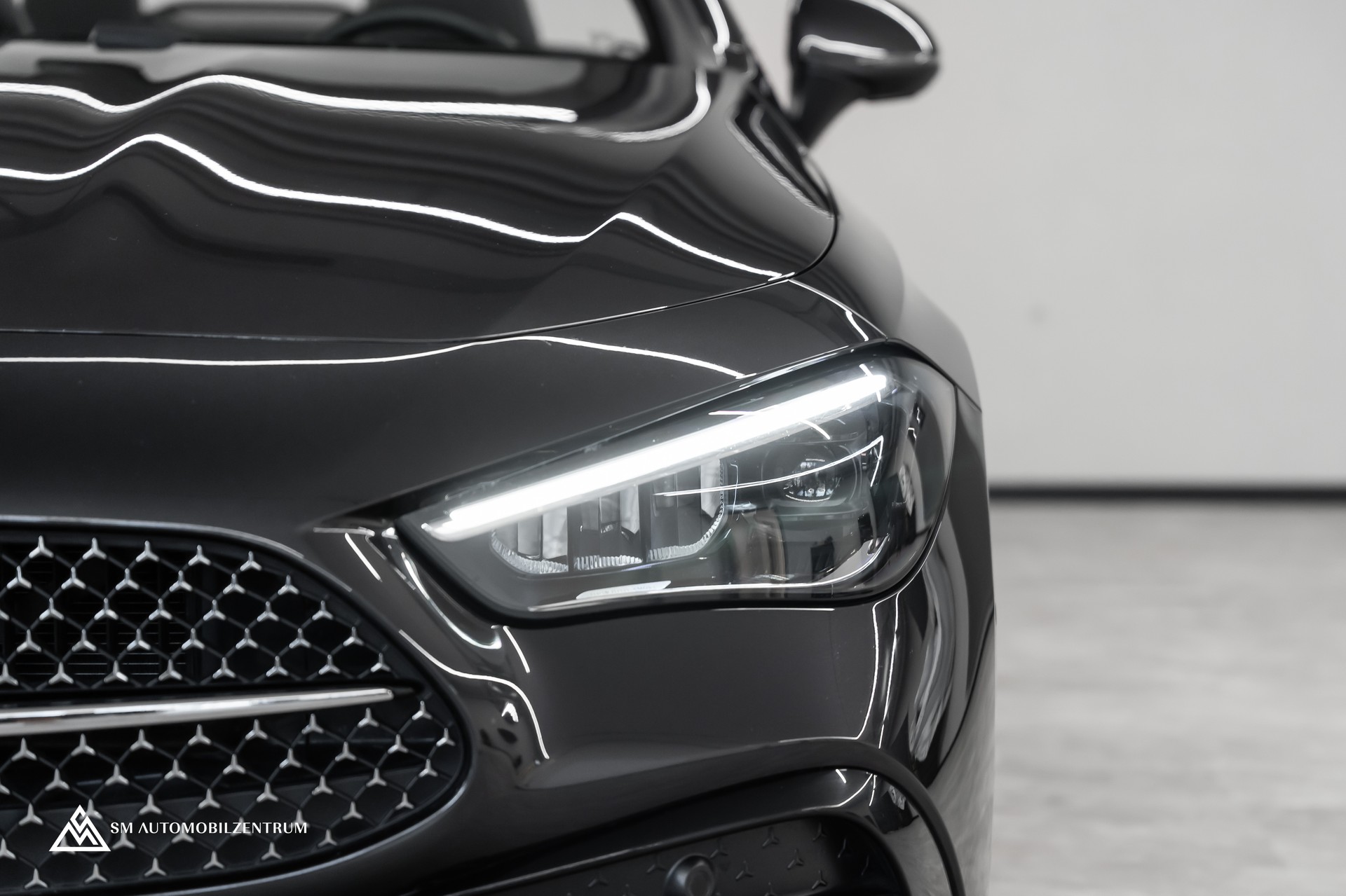 MERCEDES-BENZ CLE 200 AMG Line 4matic Cabriolet / Memorysitze / Rückfahrkamera / Burmester-showroom-element-2
