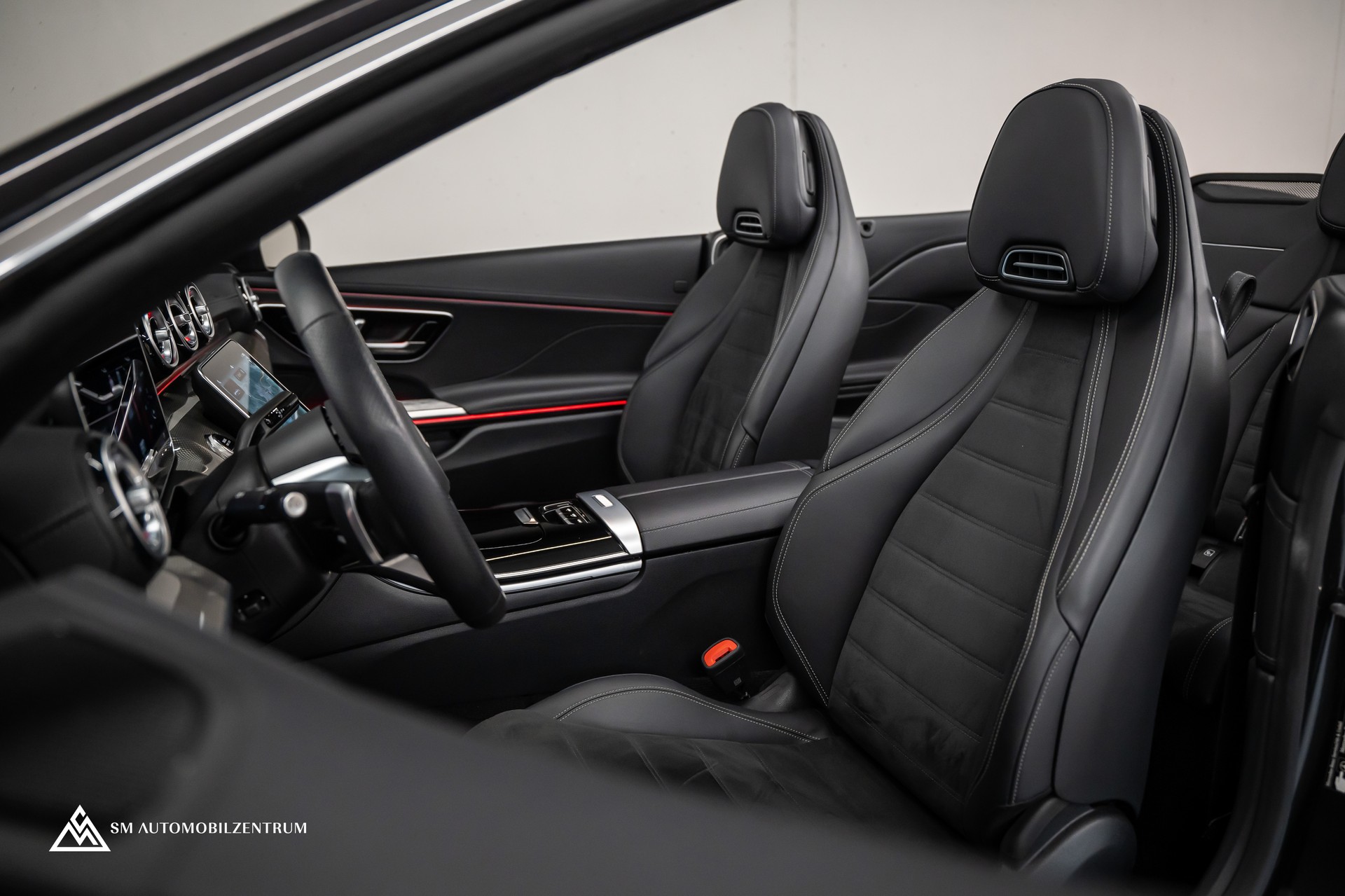 MERCEDES-BENZ CLE 200 AMG Line 4matic Cabriolet / Memorysitze / Rückfahrkamera / Burmester-image-16