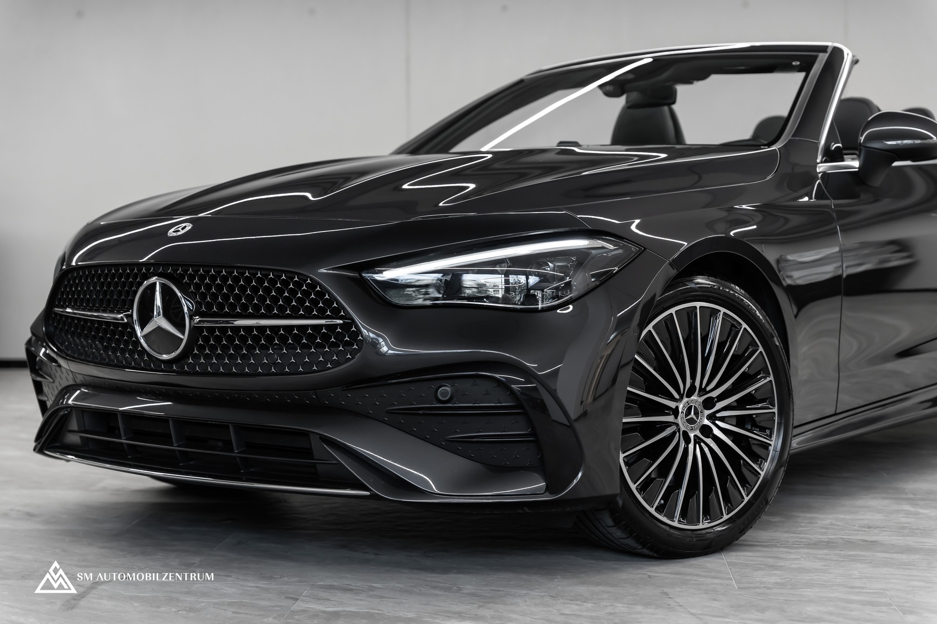MERCEDES-BENZ CLE 200 AMG Line 4matic Cabriolet / Memorysitze / Rückfahrkamera / Burmester-showroom-element-3