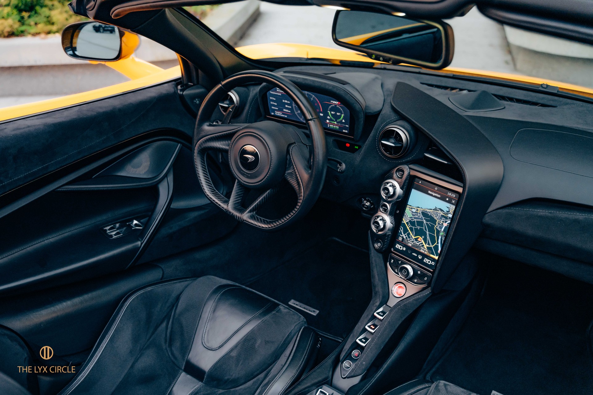 McLAREN 720S Spider 4.0 V8 SSG-image-11