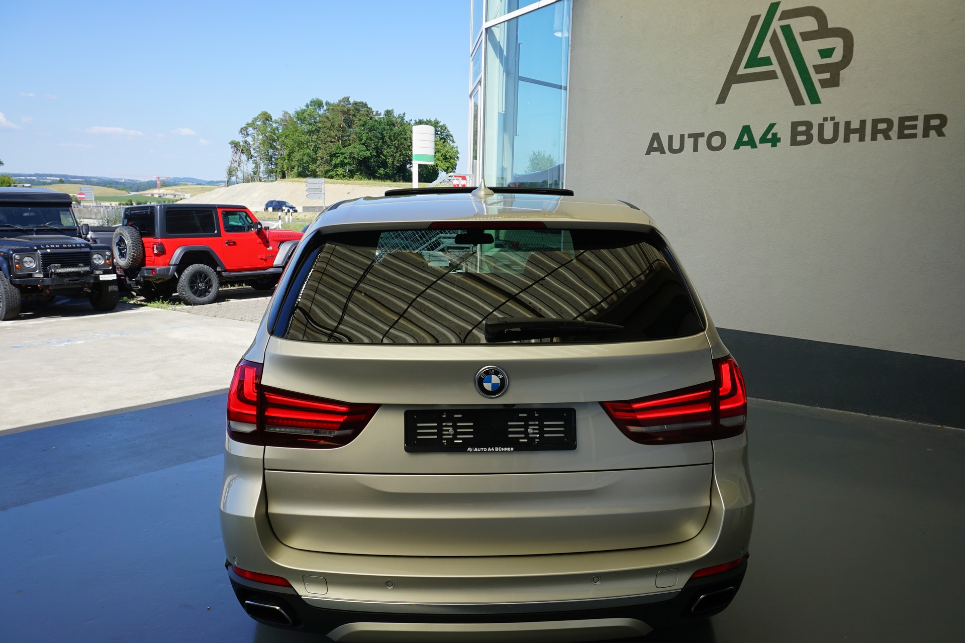 BMW X5 xDrive 50i V8 450PS aus erster Hand, sehr gepflegt, CH-Auto!!-image-7