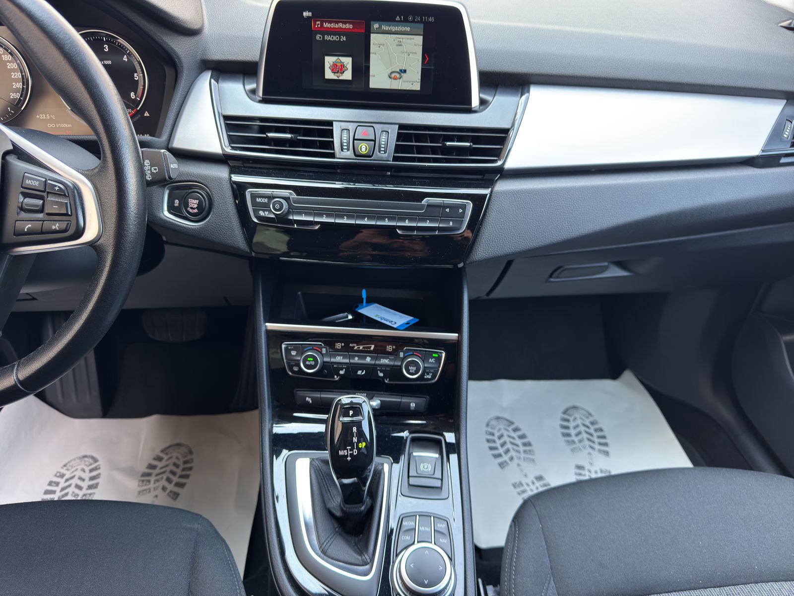 BMW 218d Gran Tourer Steptronic-image-12