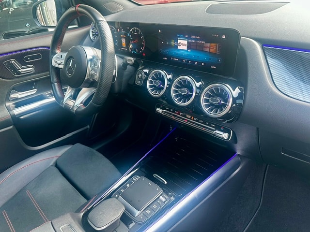 MERCEDES-BENZ GLA 35 AMG 4Matic 8G-Speedshift DCT-image-20