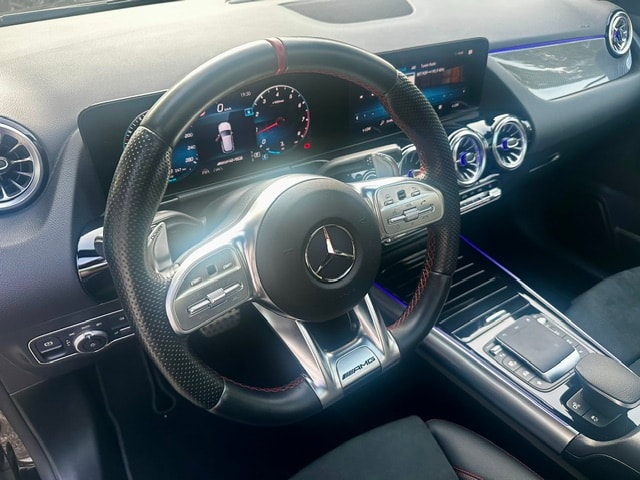 MERCEDES-BENZ GLA 35 AMG 4Matic 8G-Speedshift DCT-image-17