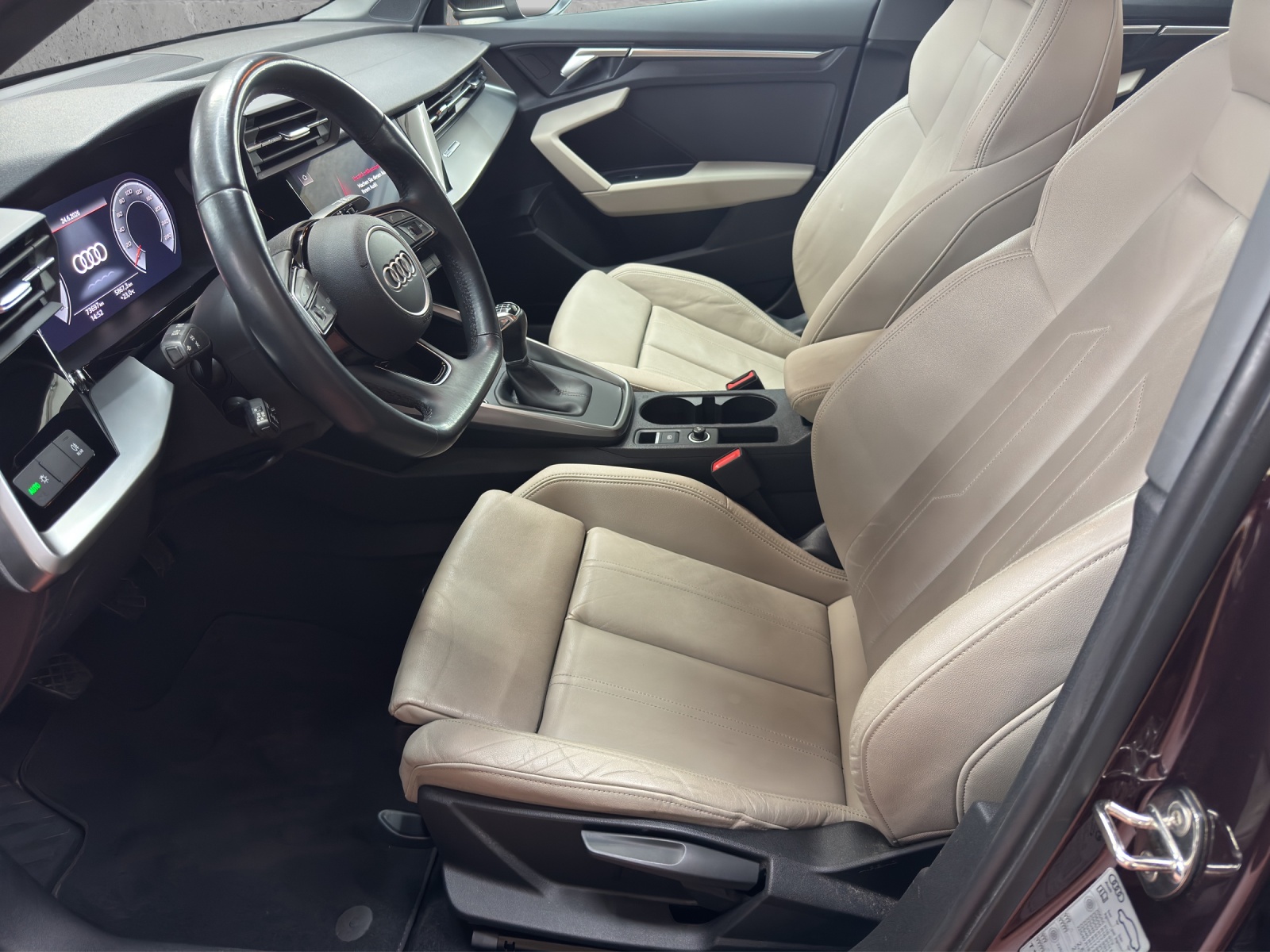AUDI A3 Sportback 35 TFSI Attraction-image-6