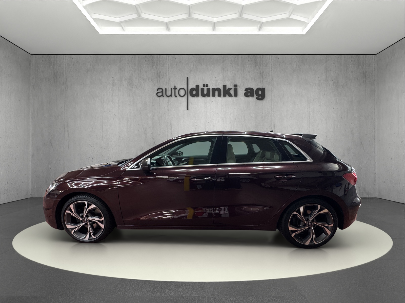 AUDI A3 Sportback 35 TFSI Attraction-showroom-element-1