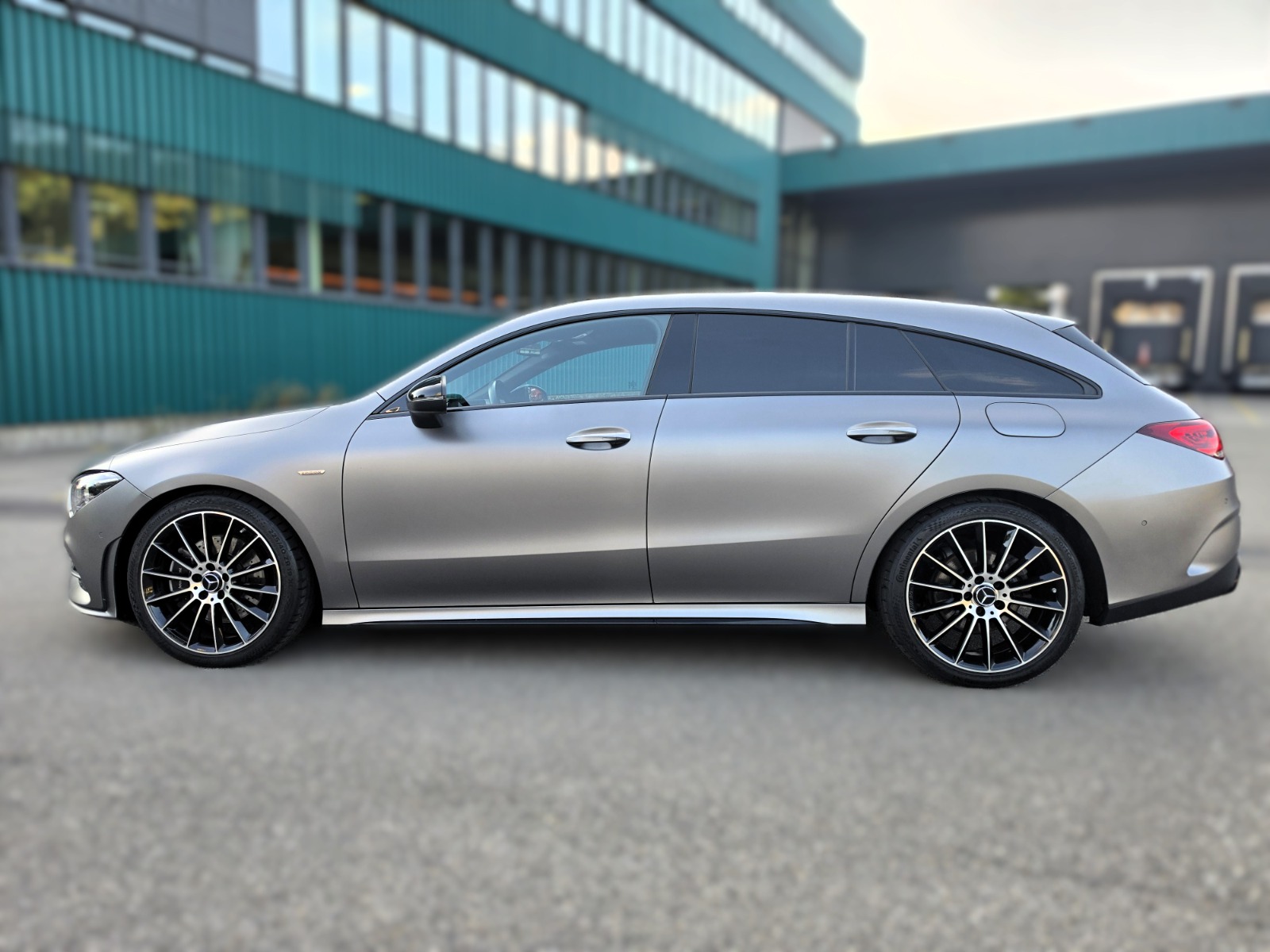MERCEDES-BENZ CLA Shooting Brake 220 d 4Matic AMG Line-showroom-element-1