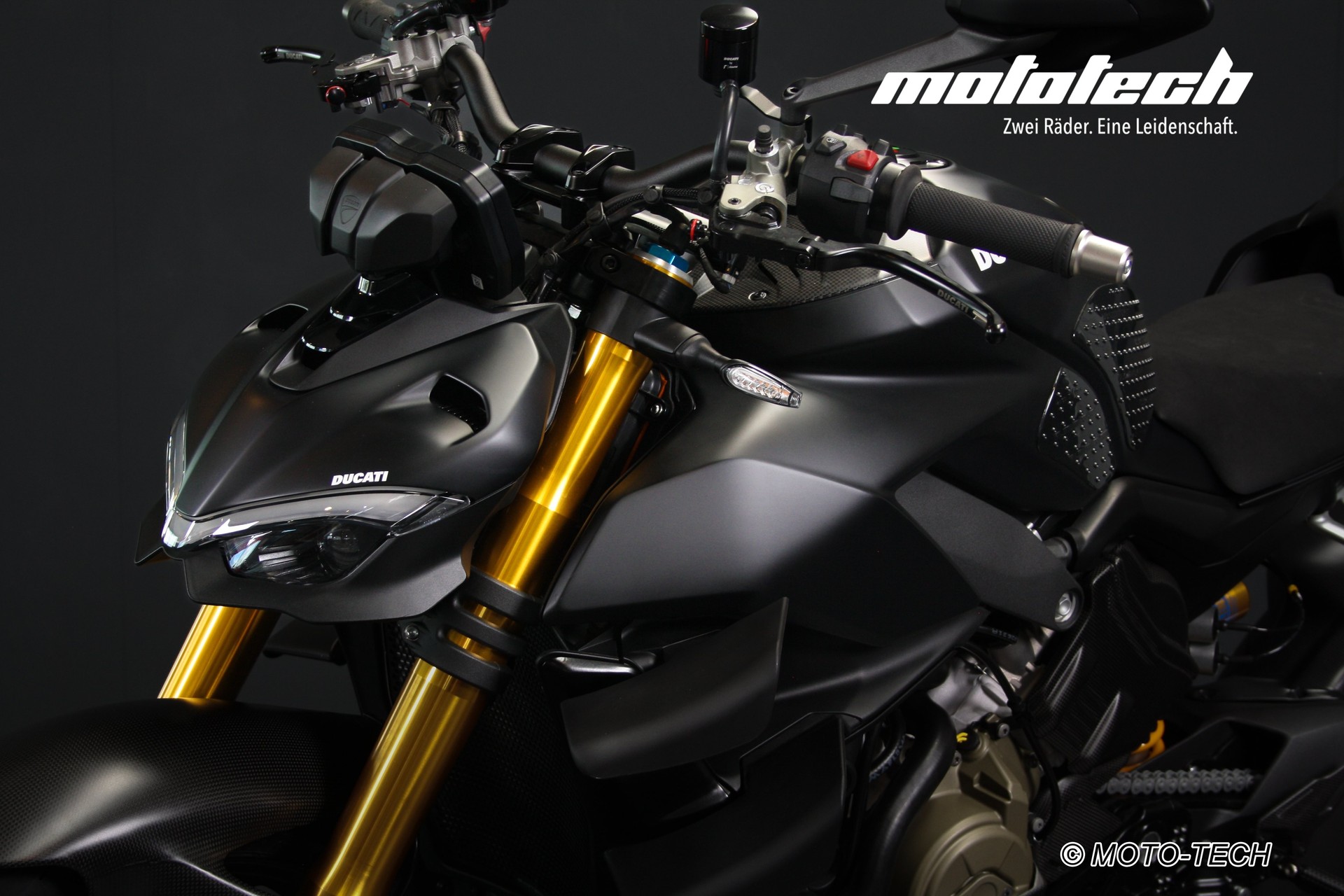 DUCATI Streetfighter V4 S SPECIALE AKRAPOVIC-image-8