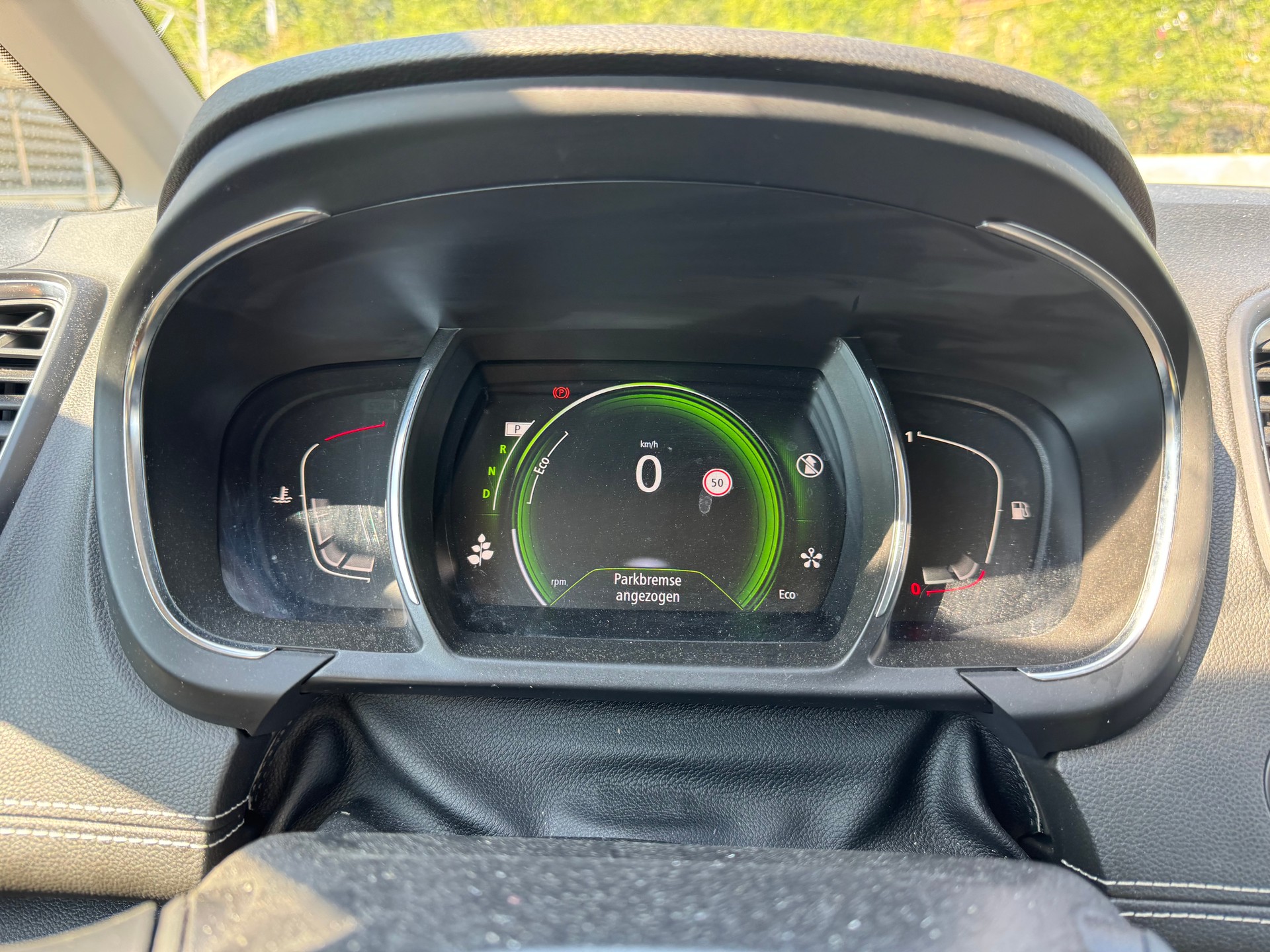 RENAULT Grand Scénic 1.6 dCi Initiale Paris EDC-image-13