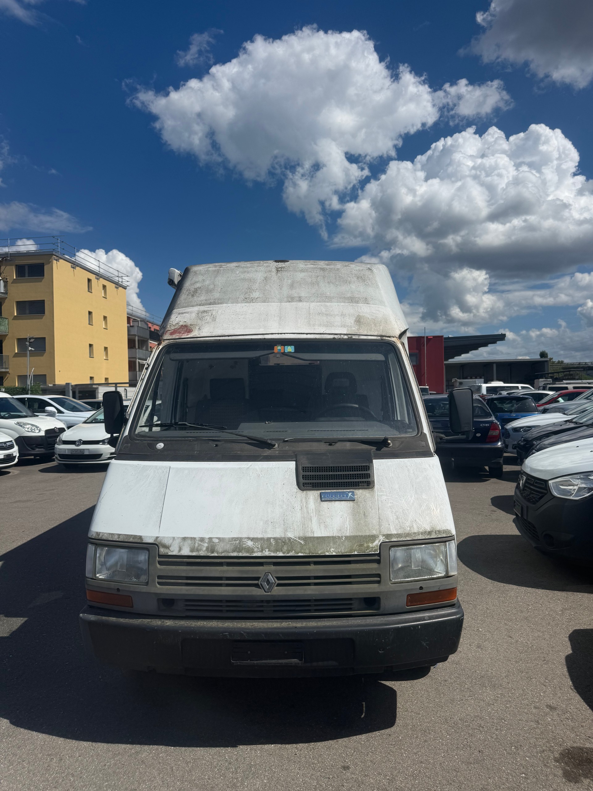 RENAULT TRAFIC