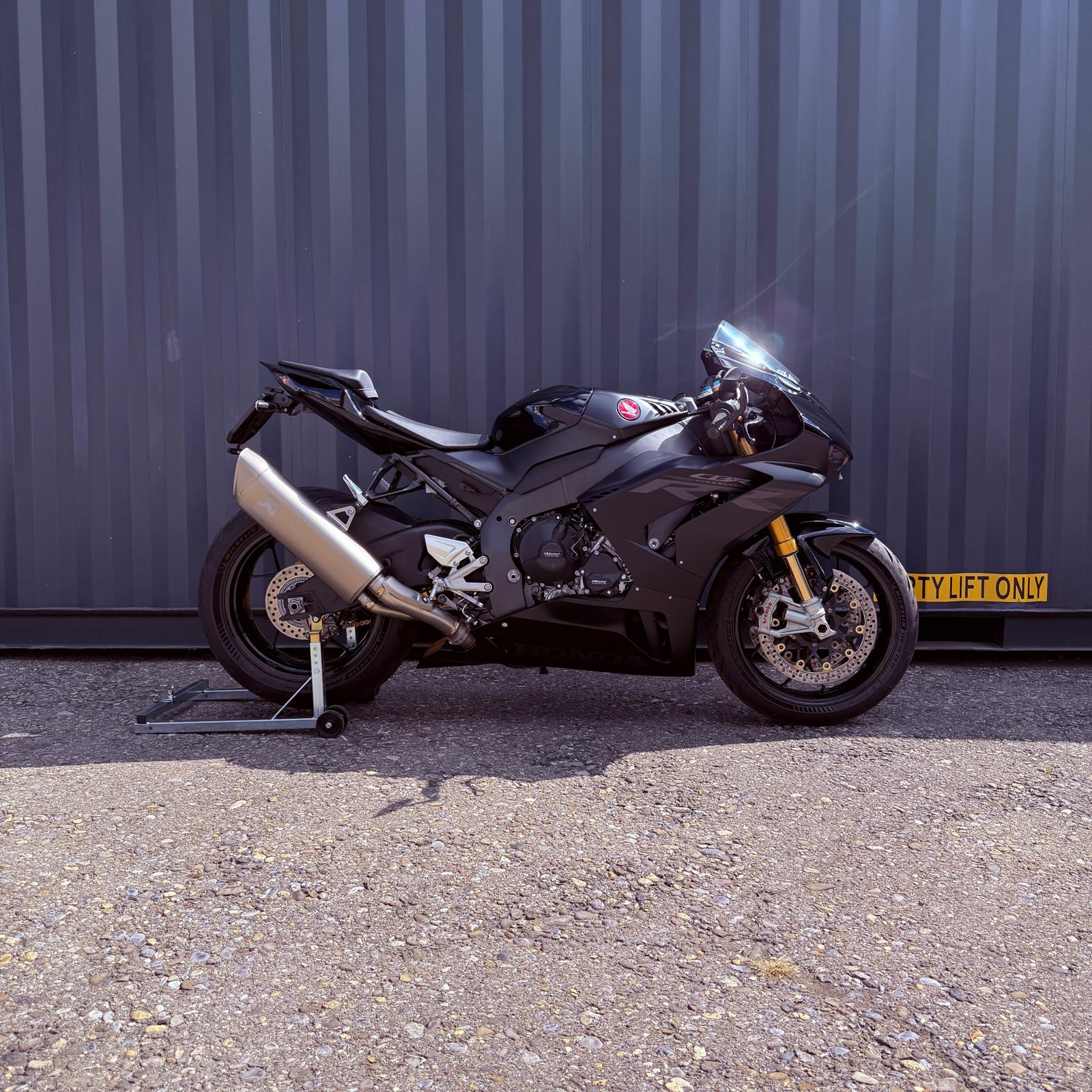 HONDA CBR 1000 RR-R SP-image-0
