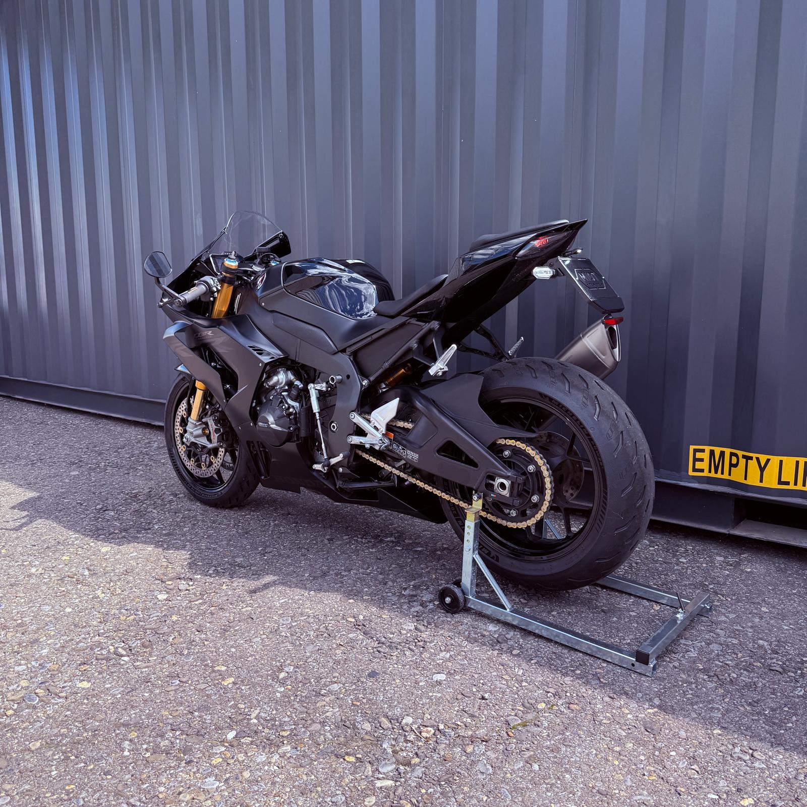 HONDA CBR 1000 RR-R SP-image-4