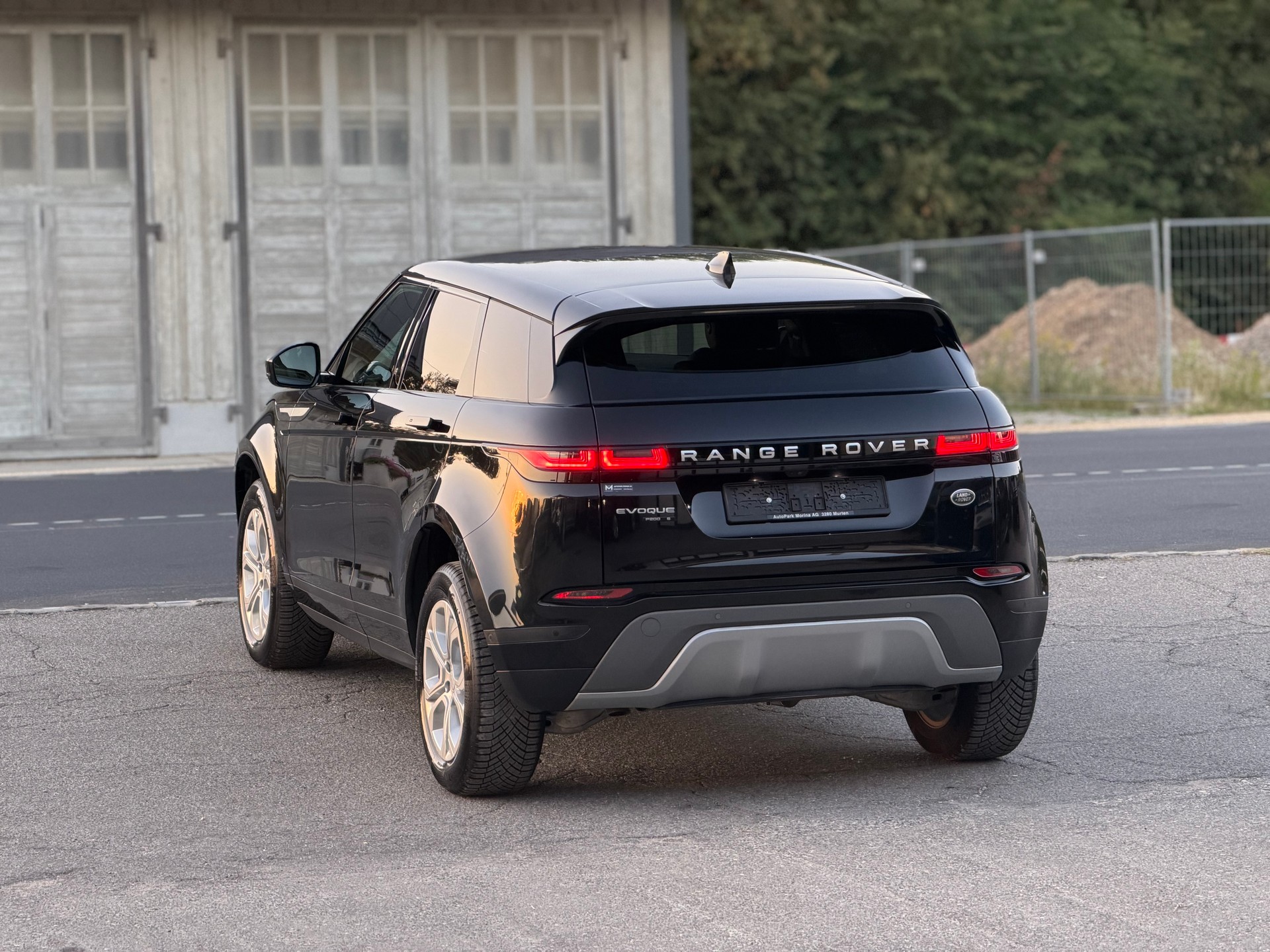 LAND ROVER Range Rover Evoque P 200 MHEV SE AT9-image-6