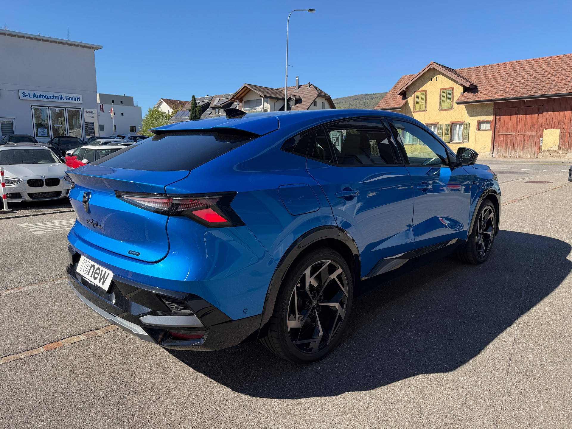 RENAULT Rafale 1.2 E-Tech Plug-in Atelier Alpine-showroom-element-3