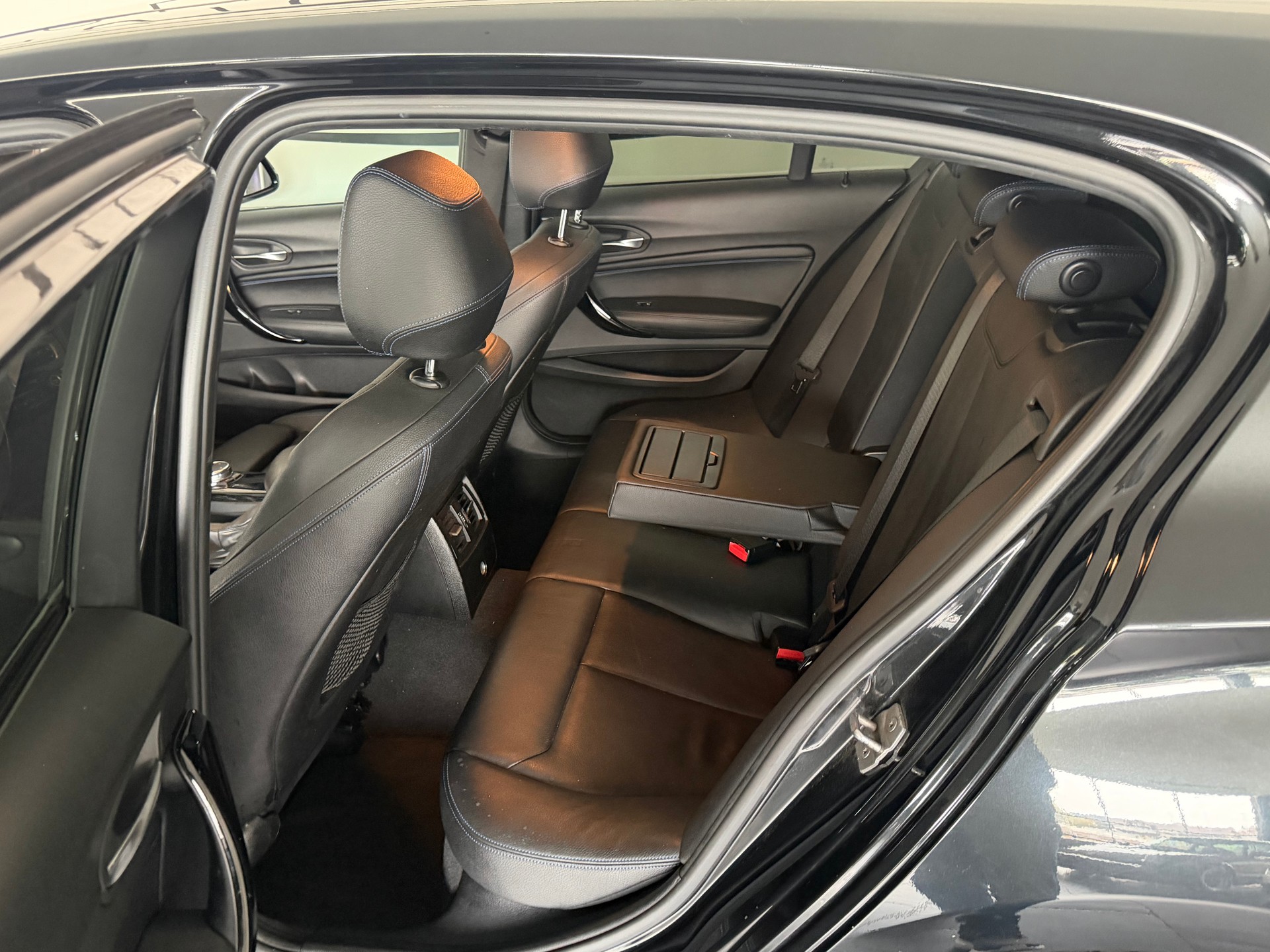 BMW M140i xDrive Steptronic-image-14