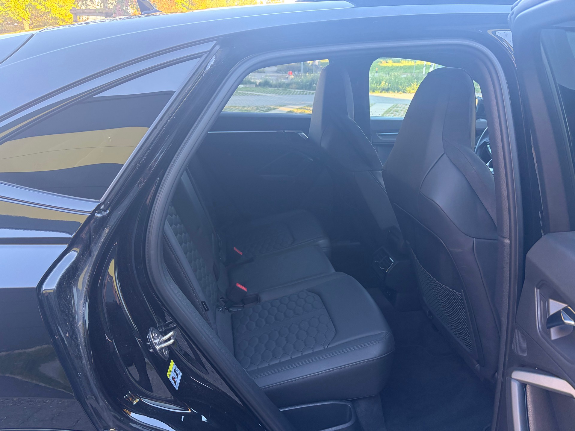 AUDI RS Q3 Sportback quattro S tronic-image-12