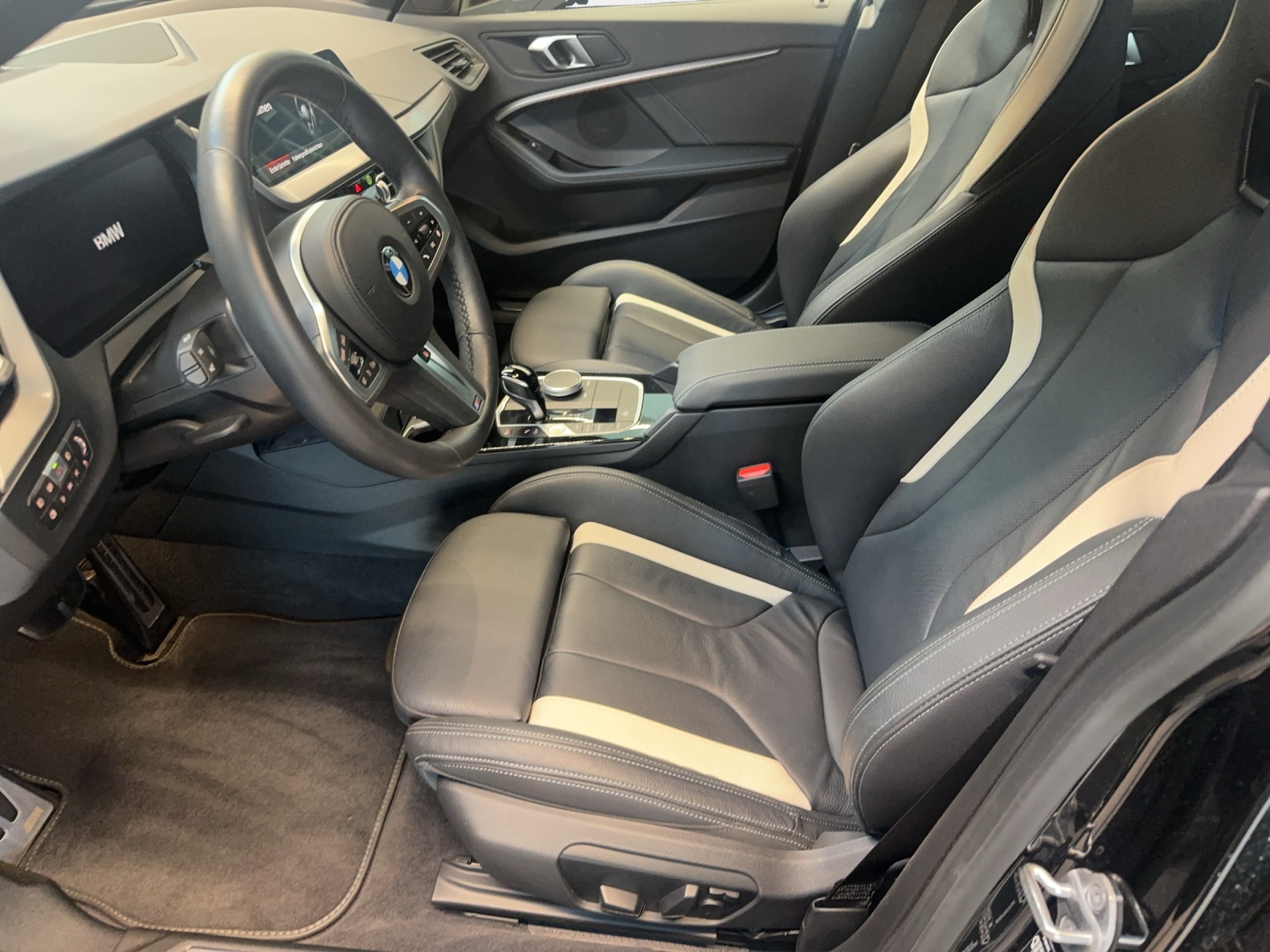 BMW 220d xDrive Gran Coupe M Sport-image-9