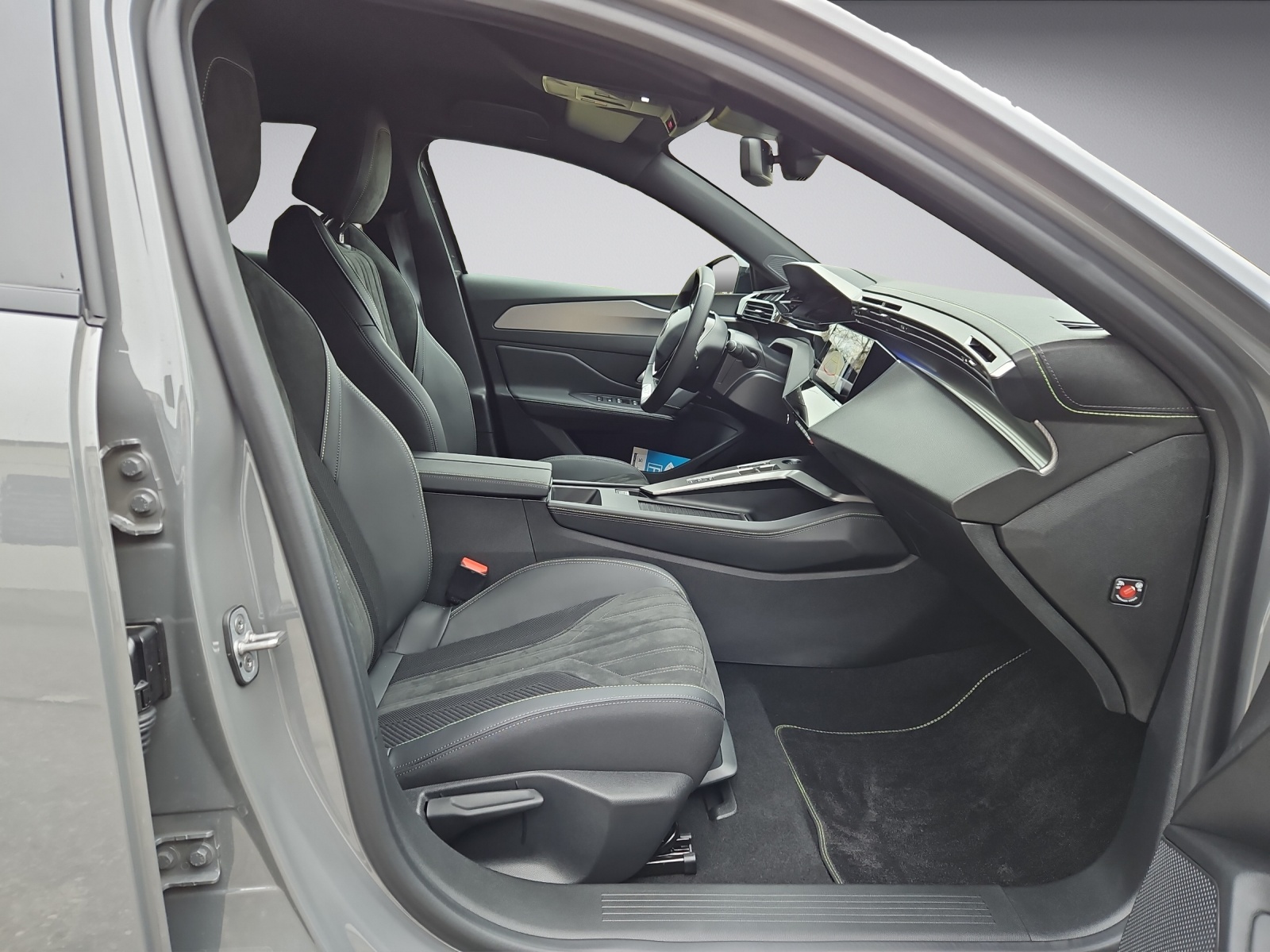 PEUGEOT 308 e GT 54kWh-image-11