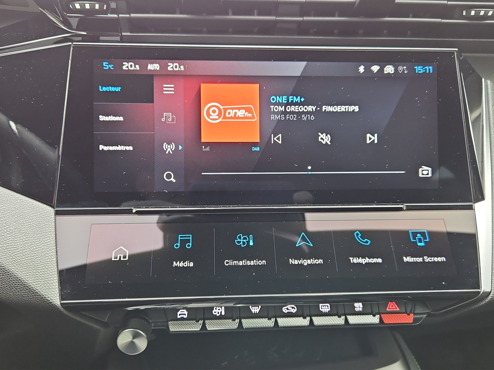 PEUGEOT 308 e GT 54kWh-image-15