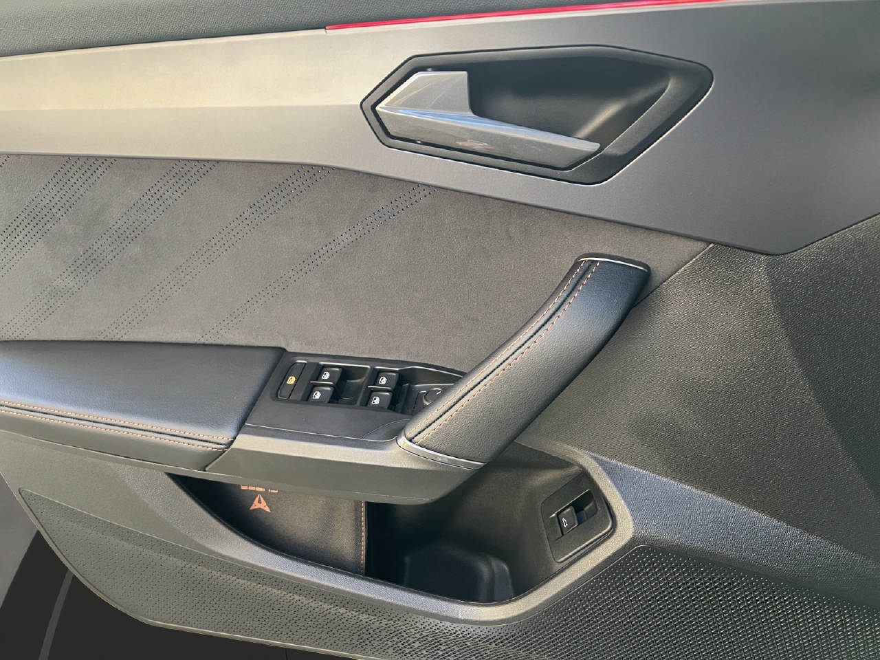 CUPRA Formentor 2.0 TSI VZ 333PS 4Drive DSG 4X4-image-18