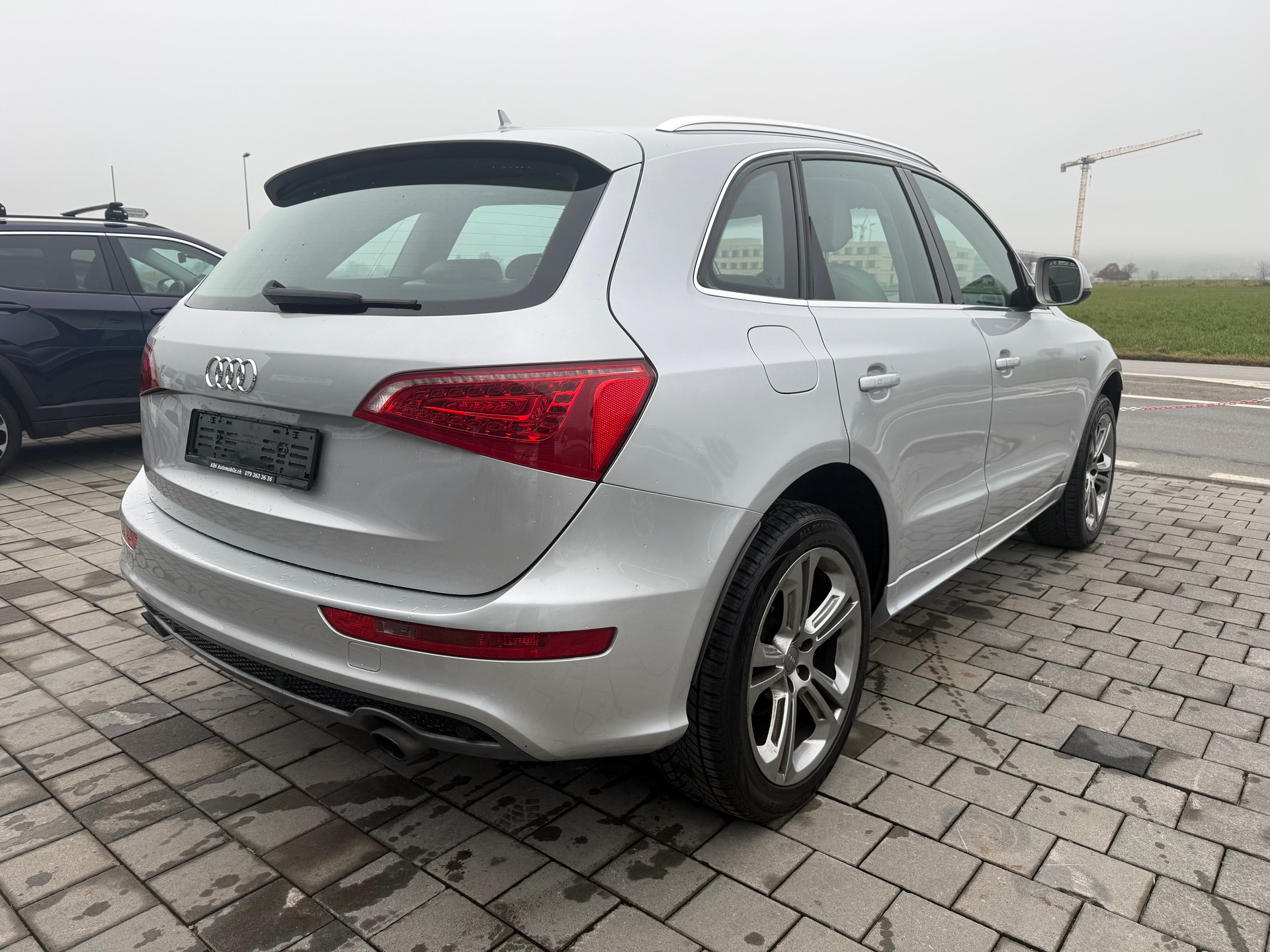 AUDI Q5 2.0 TFSI quattro S-tronic-image-4