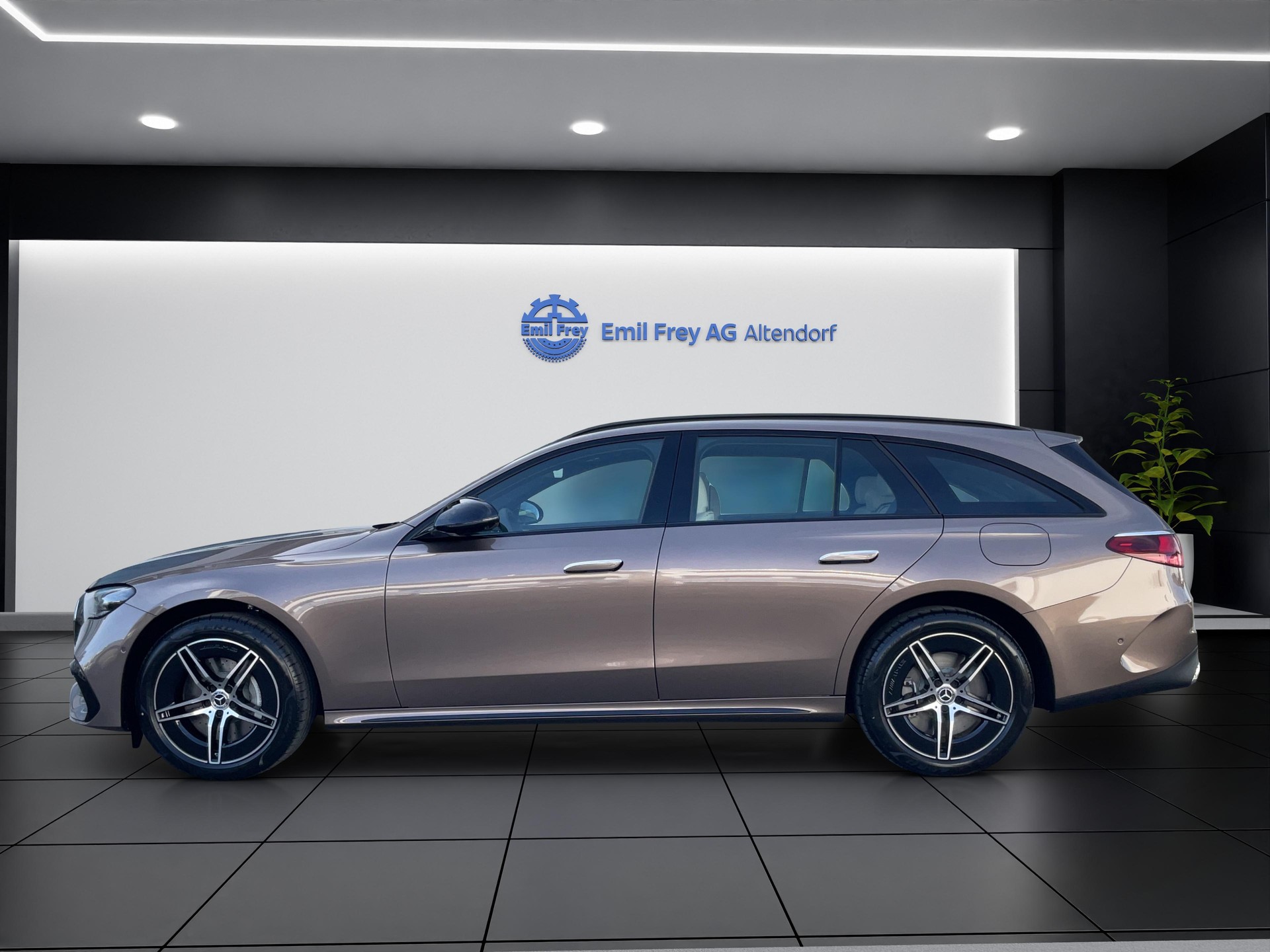 MERCEDES-BENZ E 300 de 4MATIC T-Modell AMG Line-showroom-element-2
