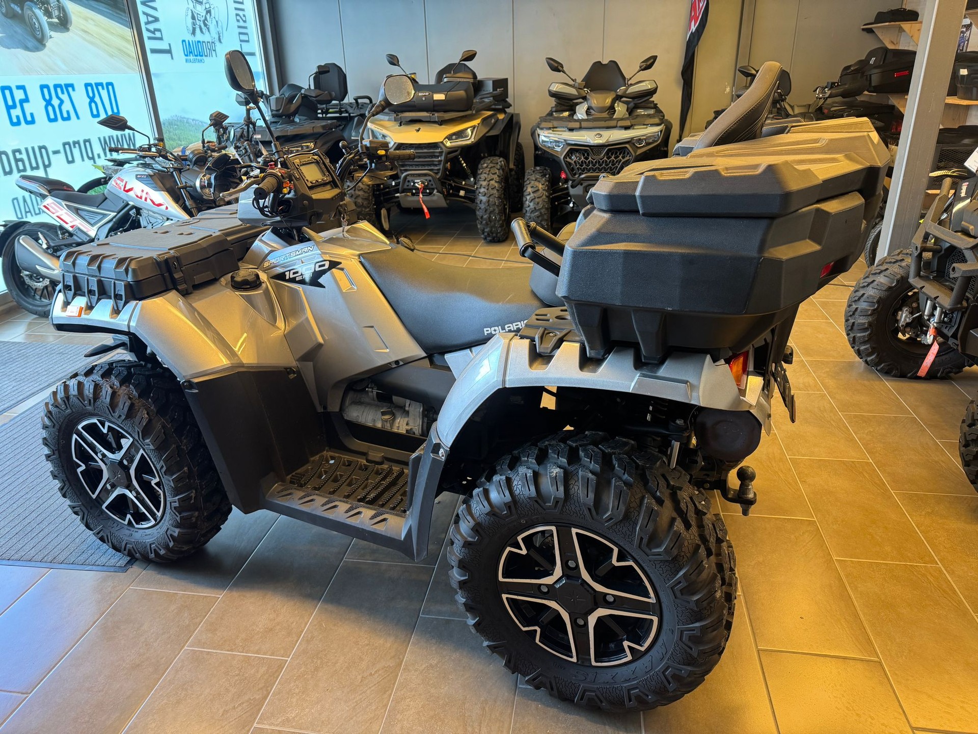 POLARIS Sportsman 1000 Touring-image-3