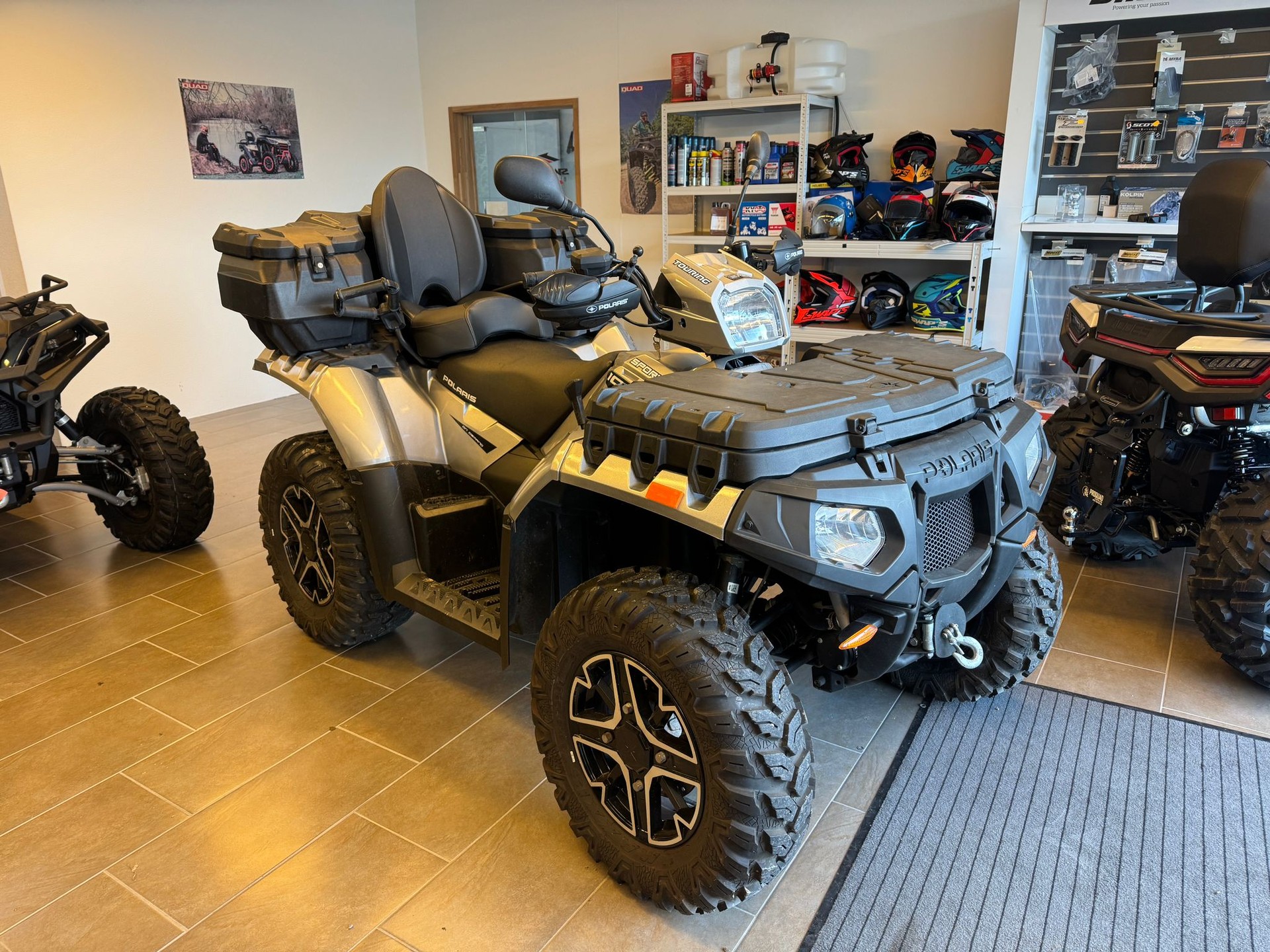 POLARIS Sportsman 1000 Touring-image-2